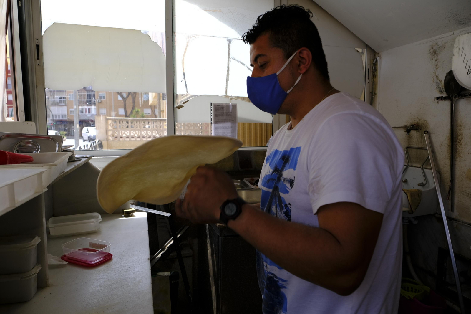 Fotogalería de la Pizzeria La Trattoria, 20 años de vida. Almería