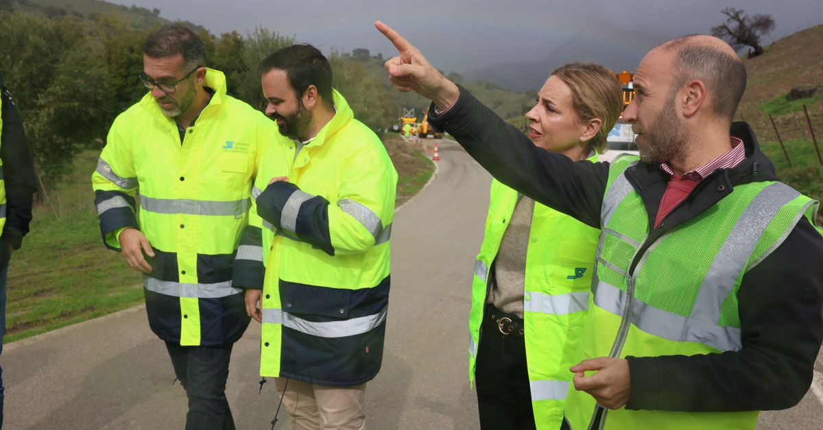 La Diputación aporta medios para recuperar y mantener los servicios municipales de Grazalema