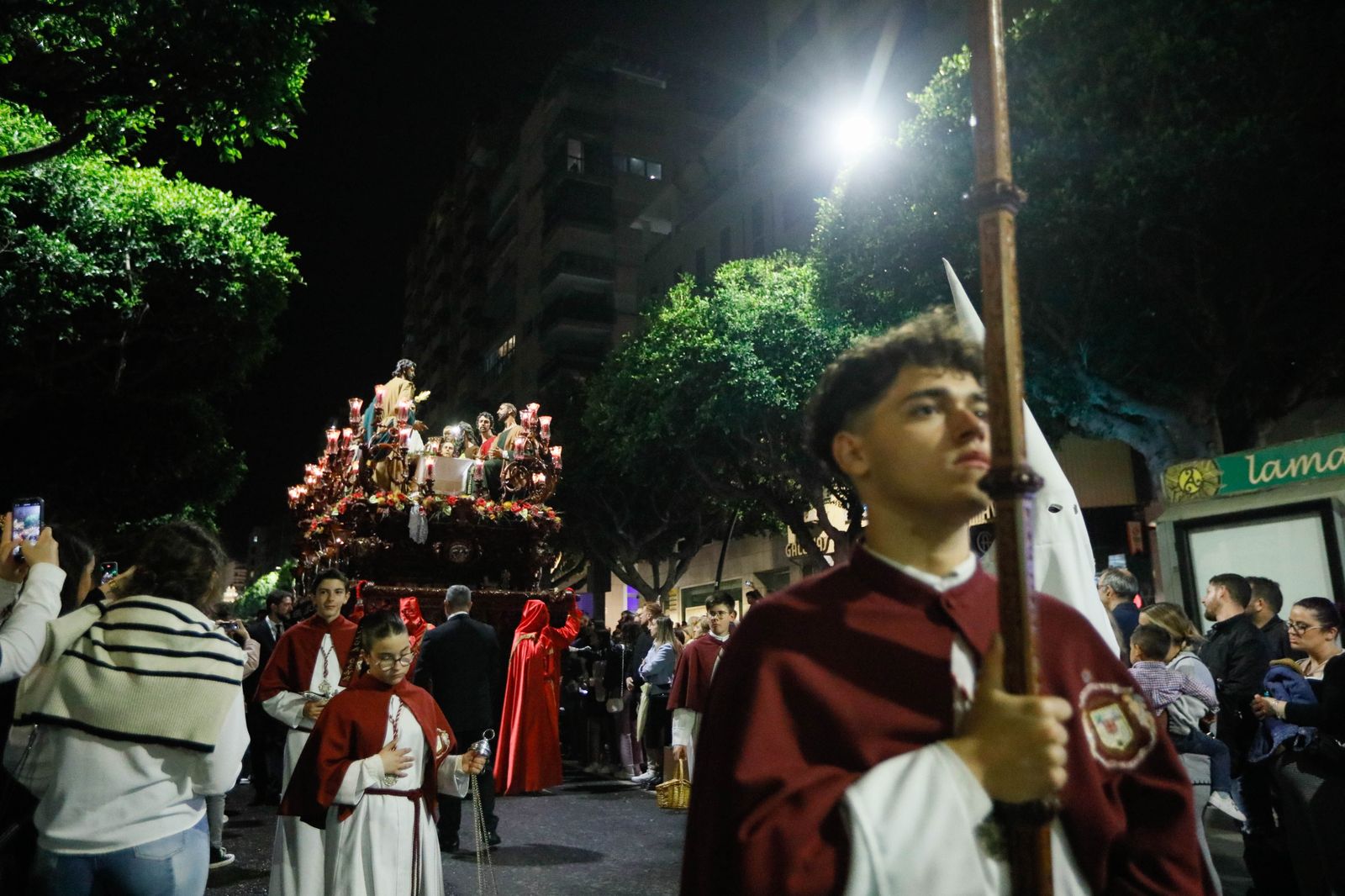 Te contamos en imágenes la Santa Cena tras la lluvia en la ciudad