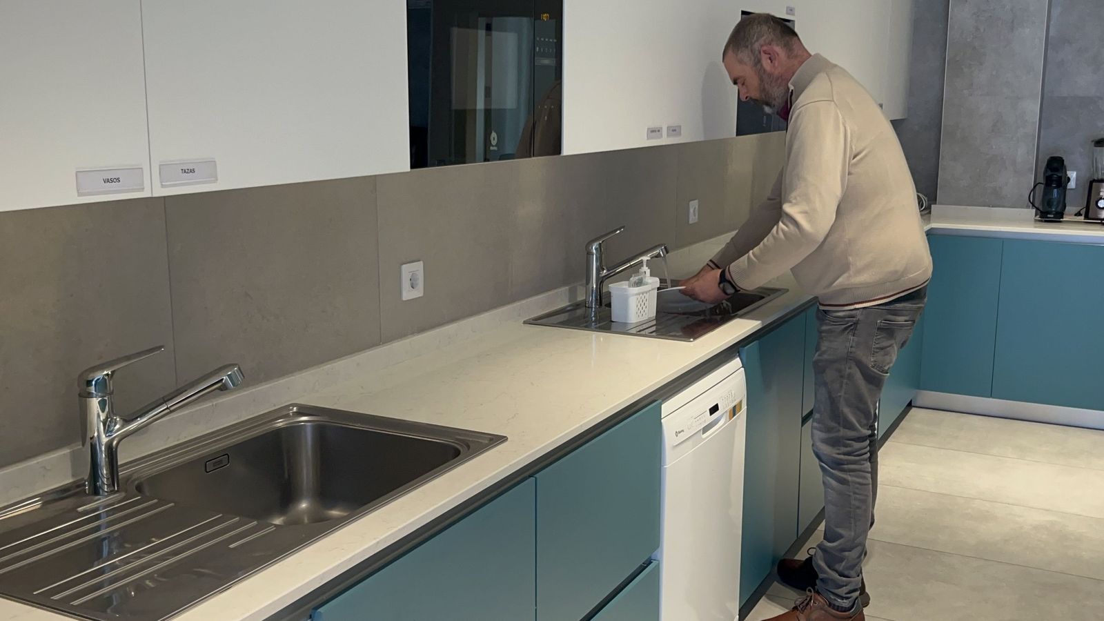 La cocina que comparten todos los inquilinos de la casa.