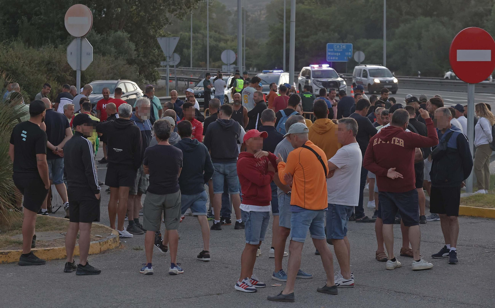 Fotos de la jornada del viernes de la huelga del metal en el Campo de Gibraltar