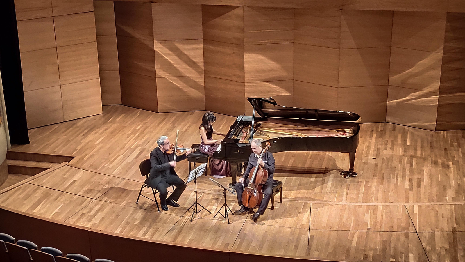 David Mata, Patricia Arauzo y Aldo Mata tocando Turina en el Espacio Turina.