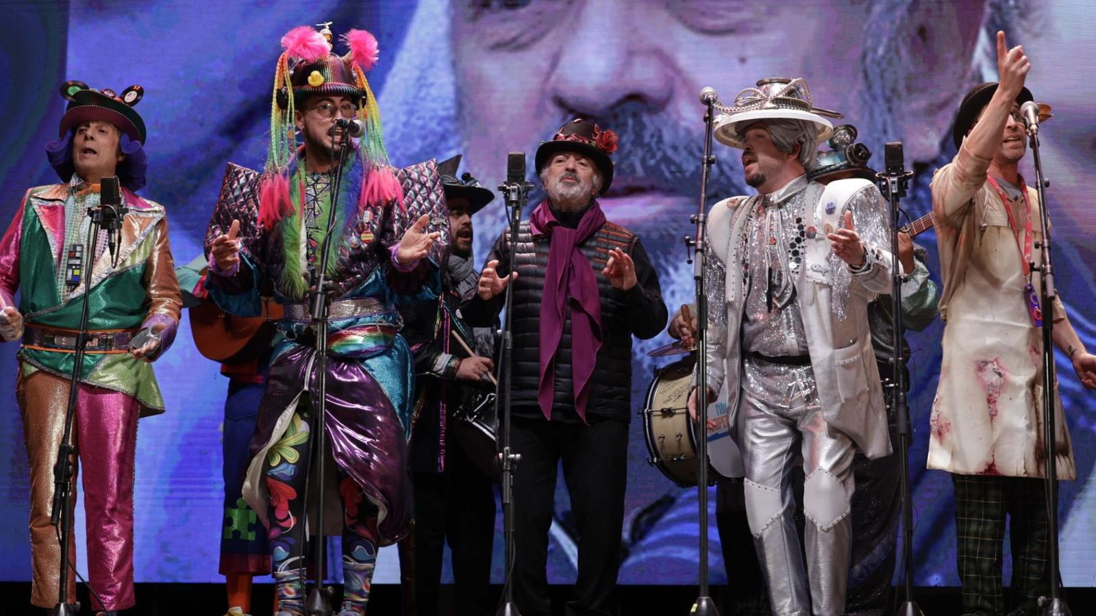 Búscate entre las mejores imágenes de la quema del dios Momo