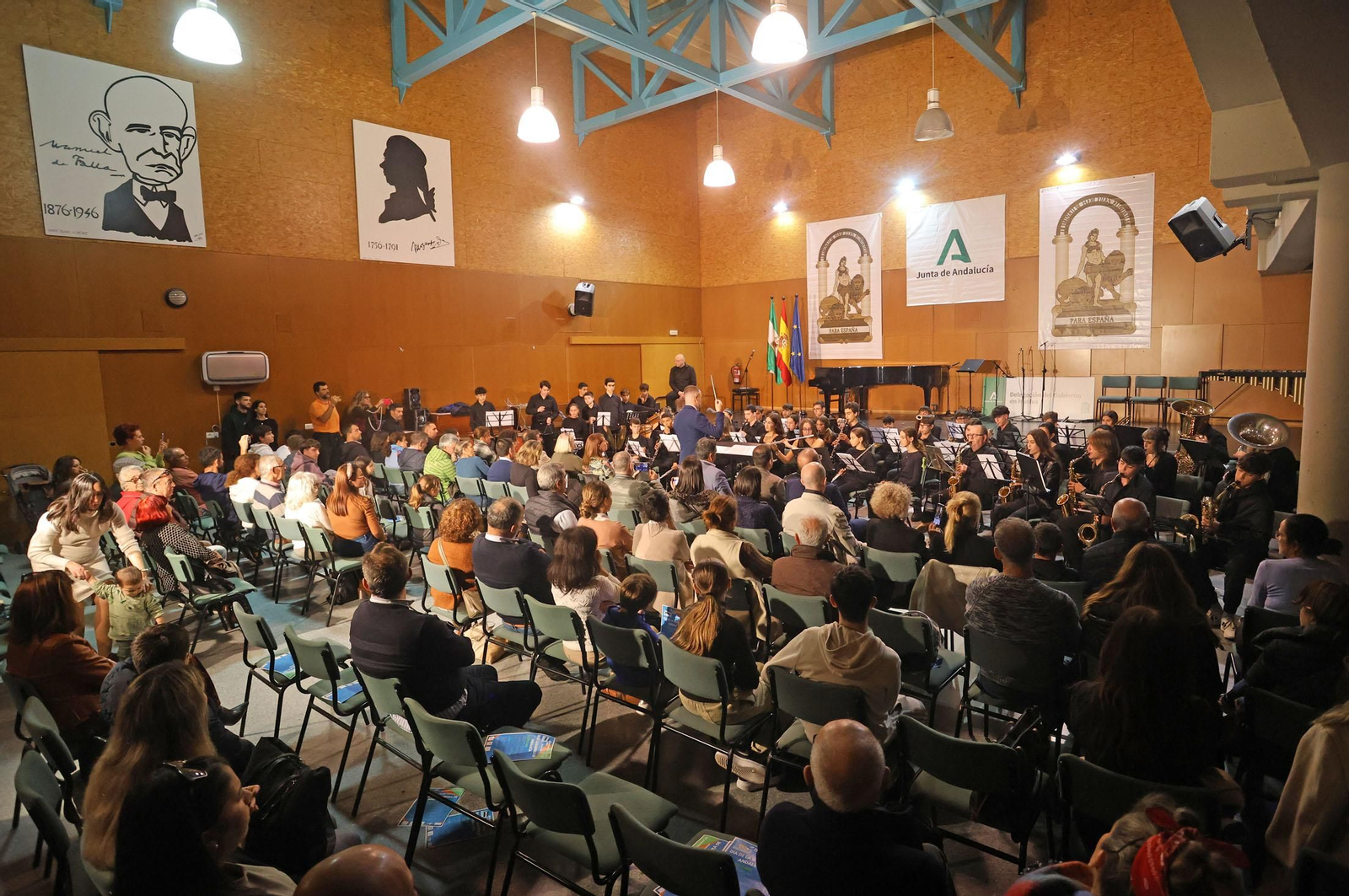Imágenes del concierto del Conservatorio Profesional de Música 'Javier Perianes' con motivo de la celebración del Día de la Bandera de Andalucía