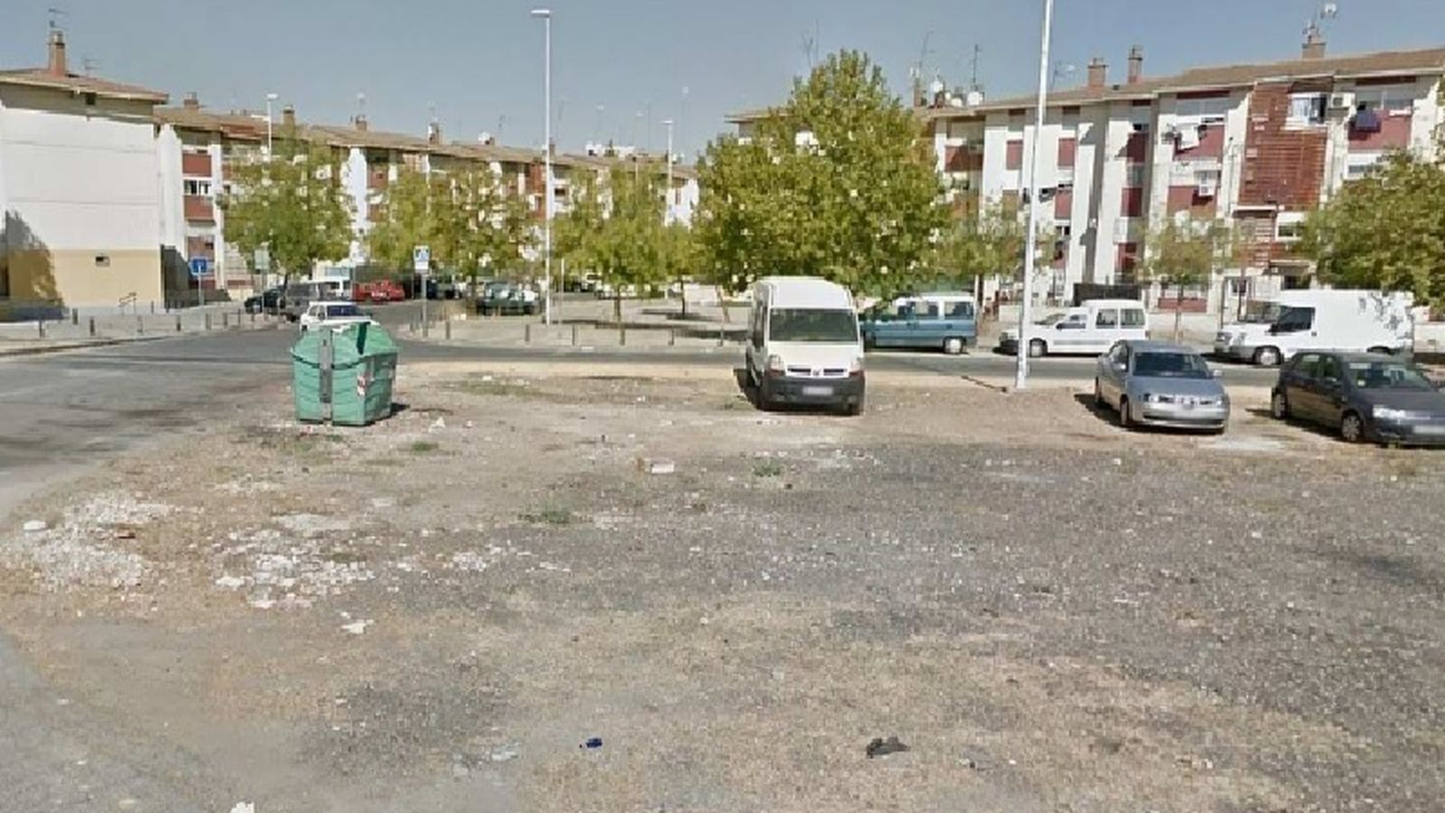 Imagen del acceso a la Barriada Murillo por la carretera de Su Eminencia.