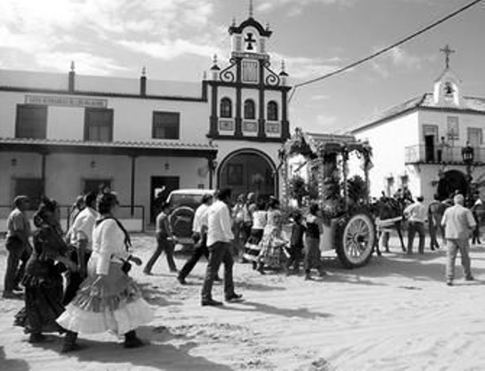 Llegada de los romeros de Cádiz a su casa de hermandad en la aldea.