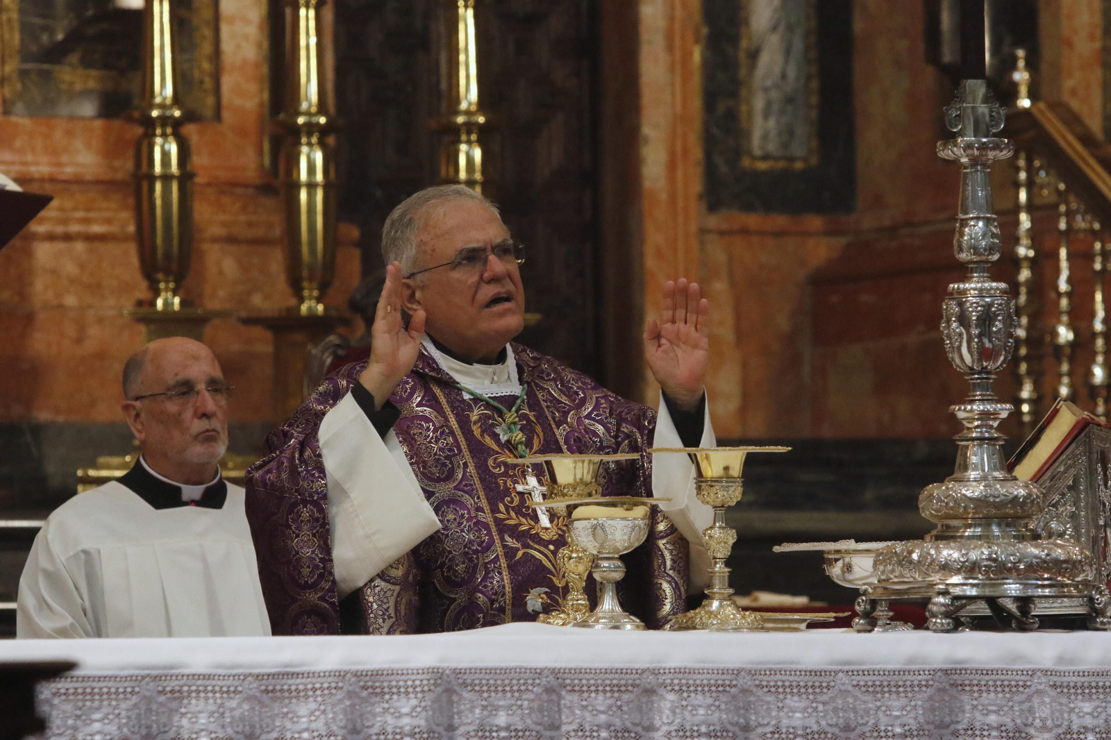 Las fotos del funeral por las víctimas del covid-19 en Córdoba