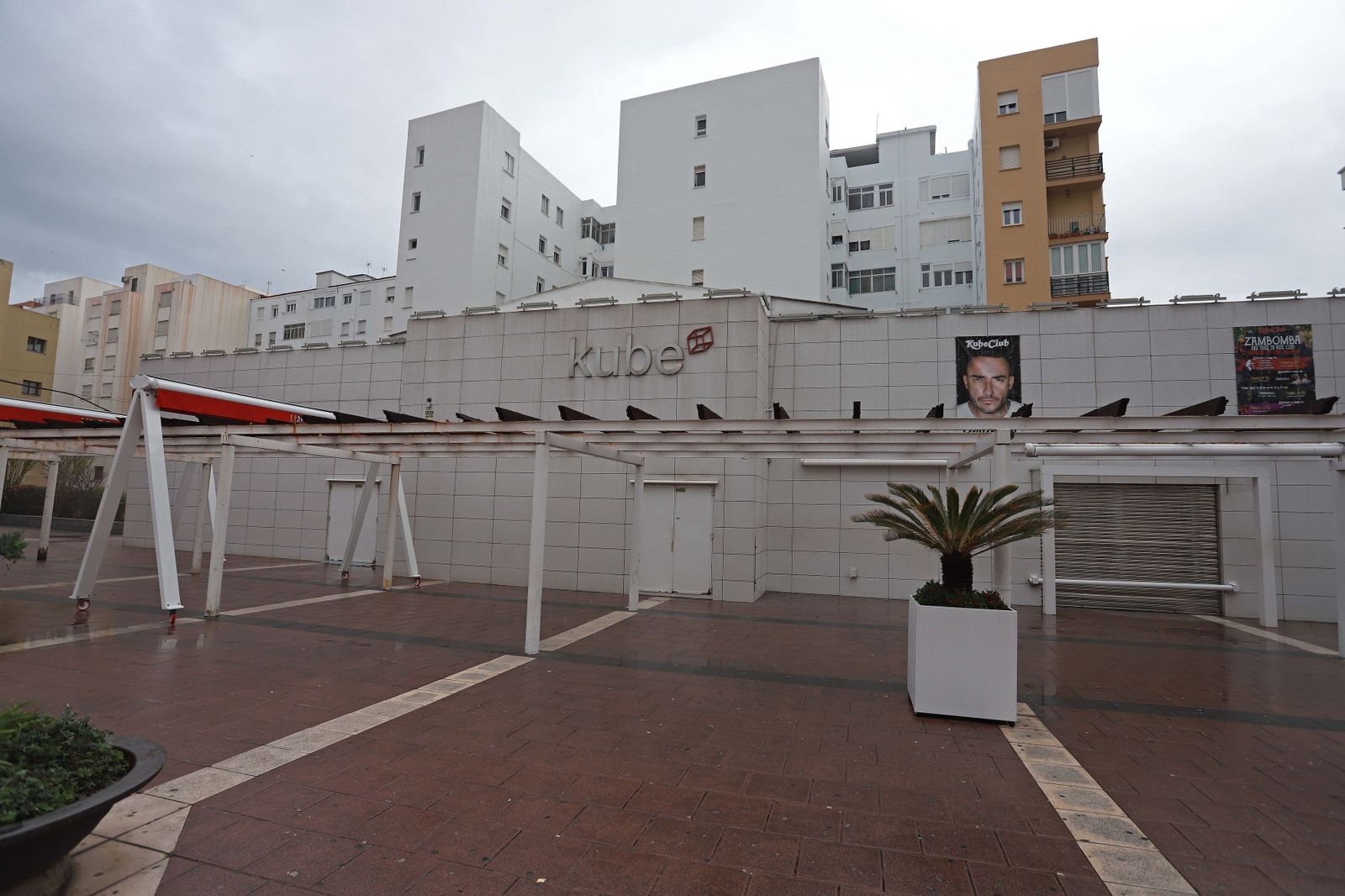 Exteriores de la discoteca Kube de Algeciras.