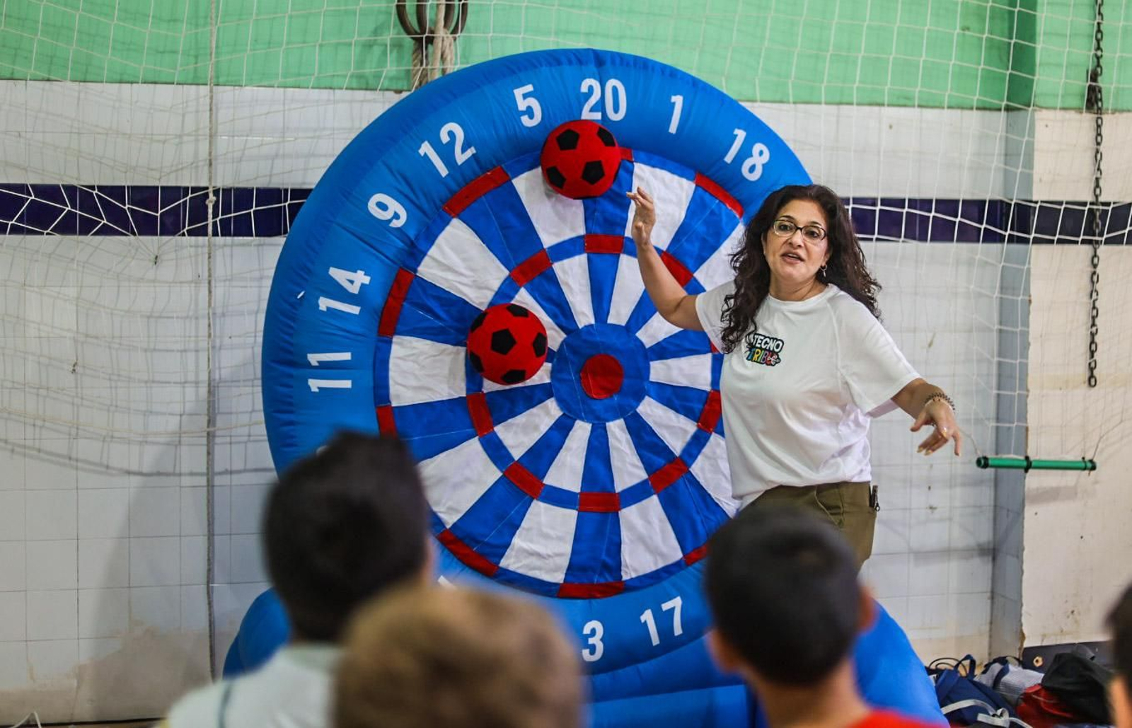 Imágenes del primer campamento Tecnotribu, en el Polideportivo Municipal Diego Lobato