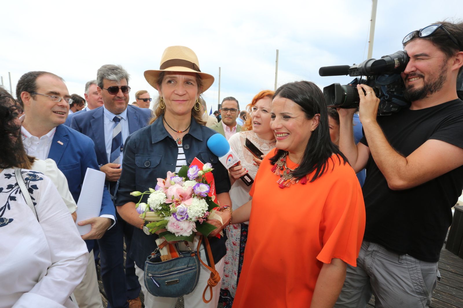 La Infanta Doña Elena asiste a varios talleres de prevención de la fundación Mapfre, en imágenes