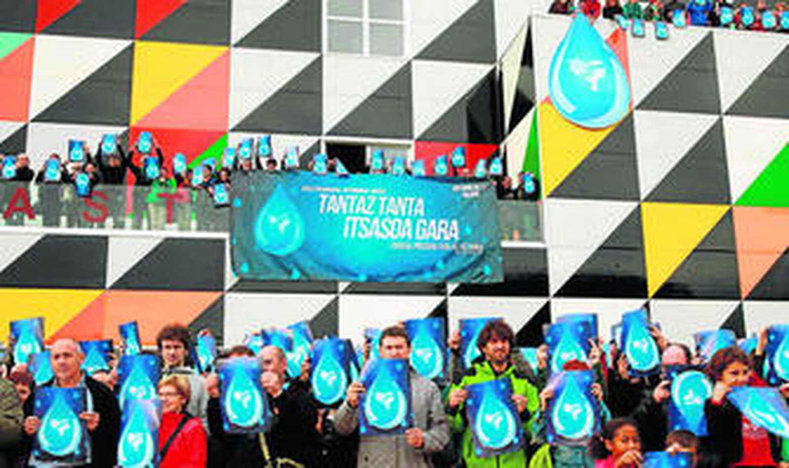 Las víctimas denuncian la "dejadez" de Rajoy ante la liberación de etarras