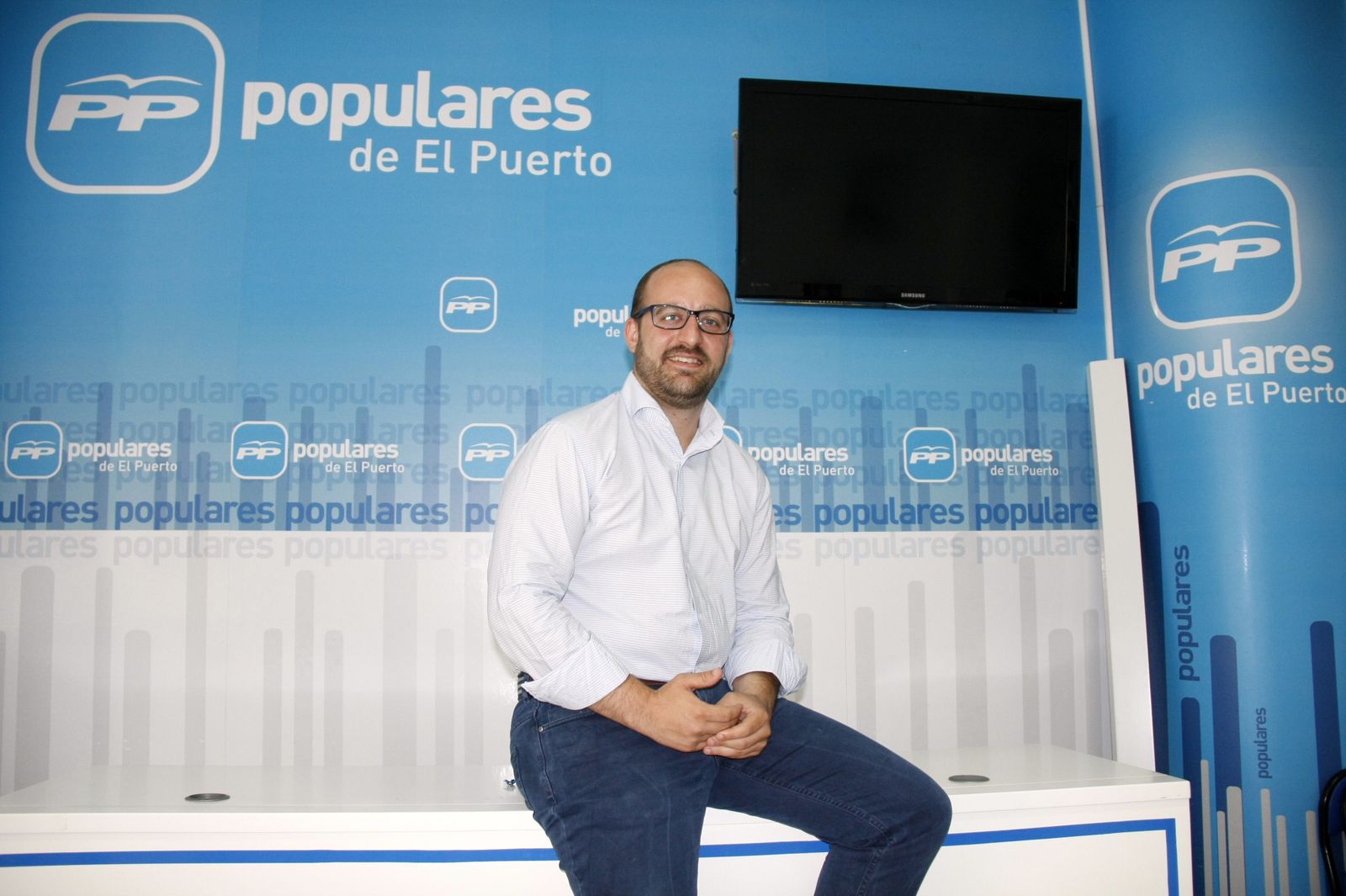 Germán Beardo en la antigua sede del PP en la calle Palacios, 20.