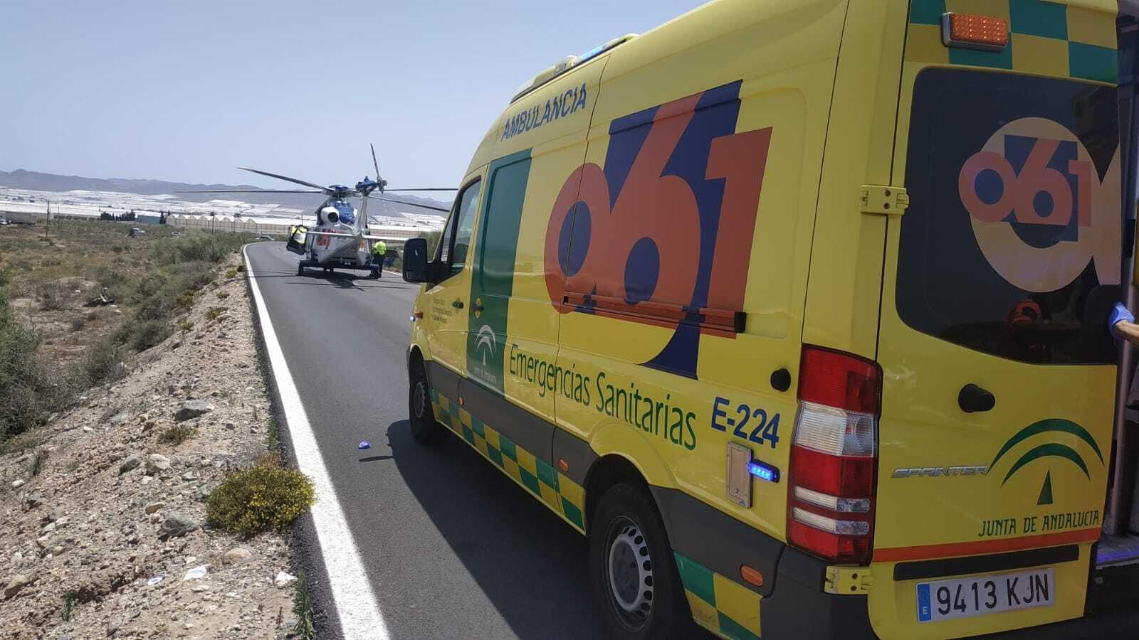 El padre fue evacuado en helicóptero en estado crítico y murió en el hospital