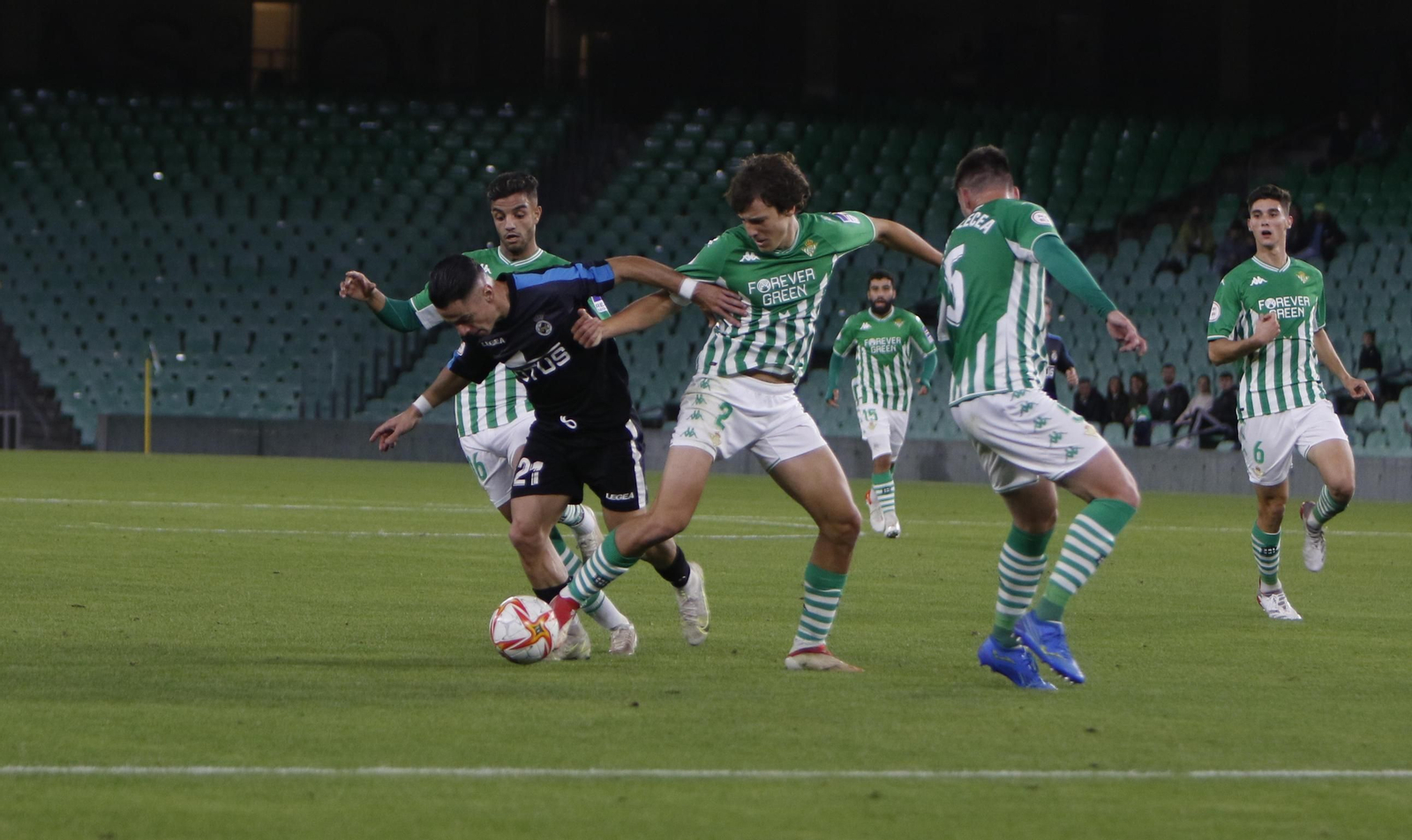 Las fotos del triunfo de la Real Balompédica sobre el Betis Deportivo en el Villamarín