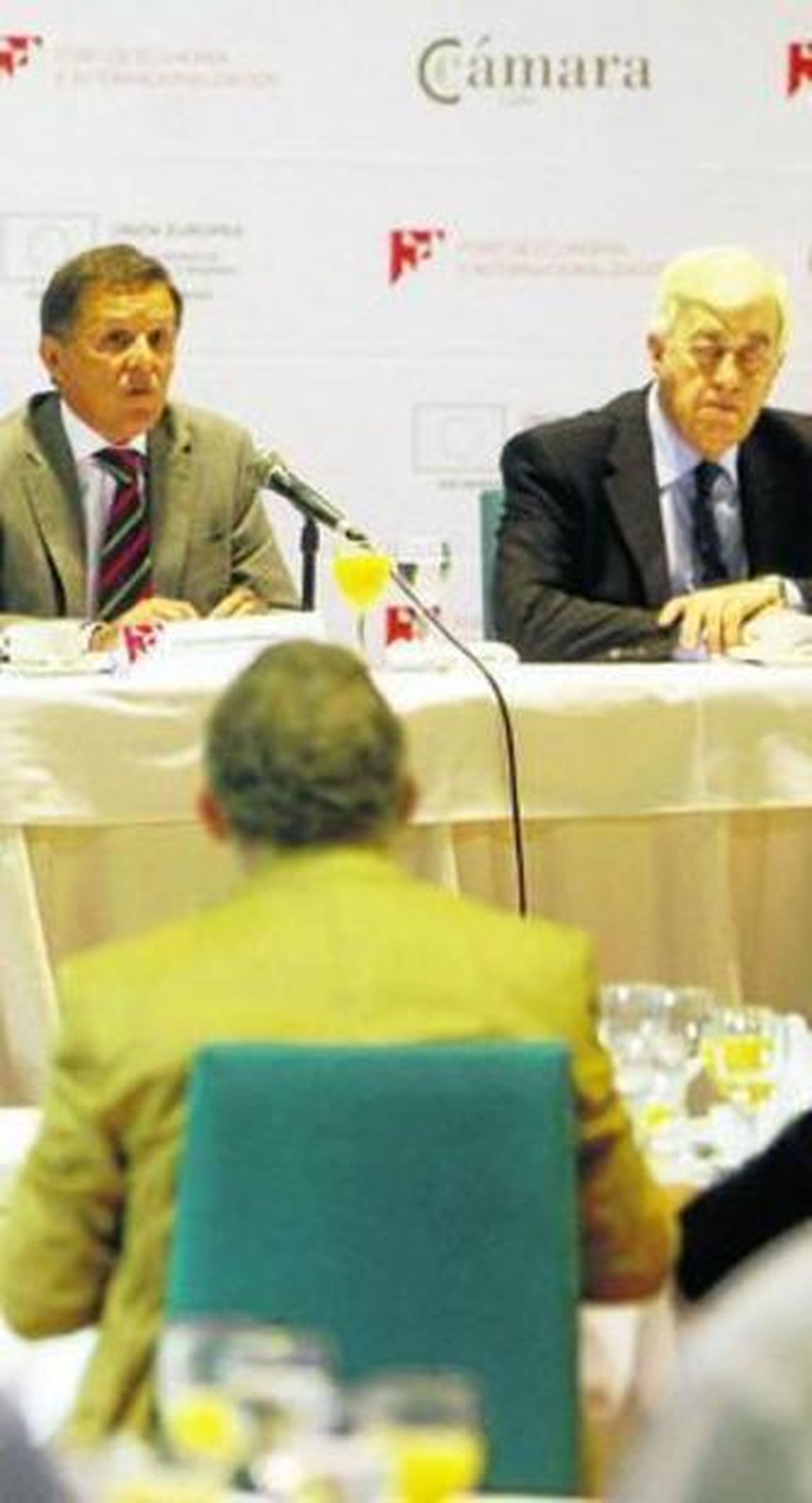 José Luis Blanco, a la izquierda,  junto a Ángel Juan Pascual.