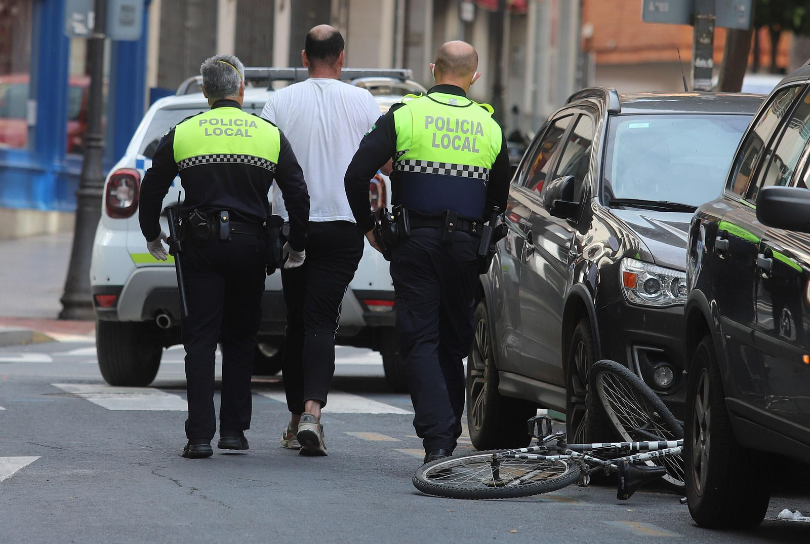Persecución a un ciclista con el estado de alarma en Huelva