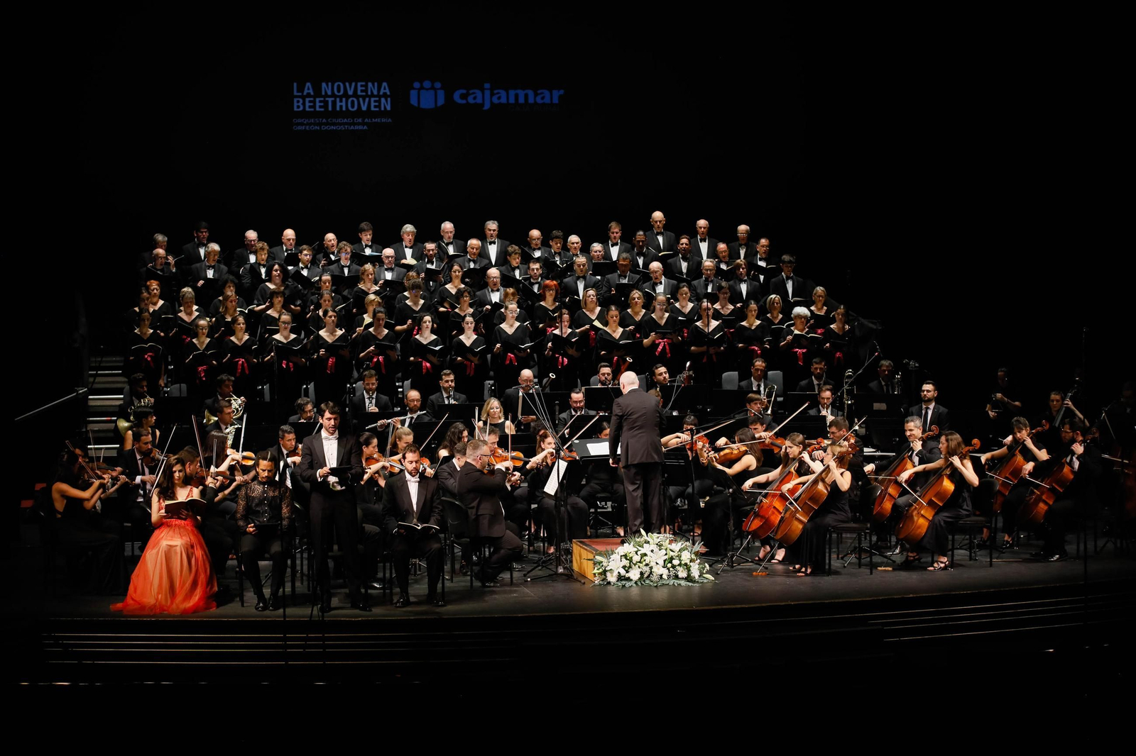Imágenes de la novena Beethoven interpretado por la OCAL y Orfeón para Cajamar