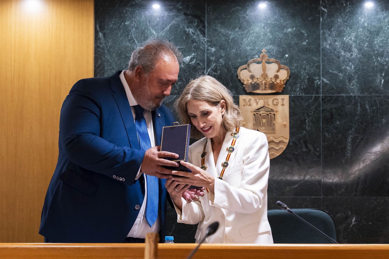 Julia Ibáñez toma posesión como nueva alcaldesa de El Ejido, en imágenes
