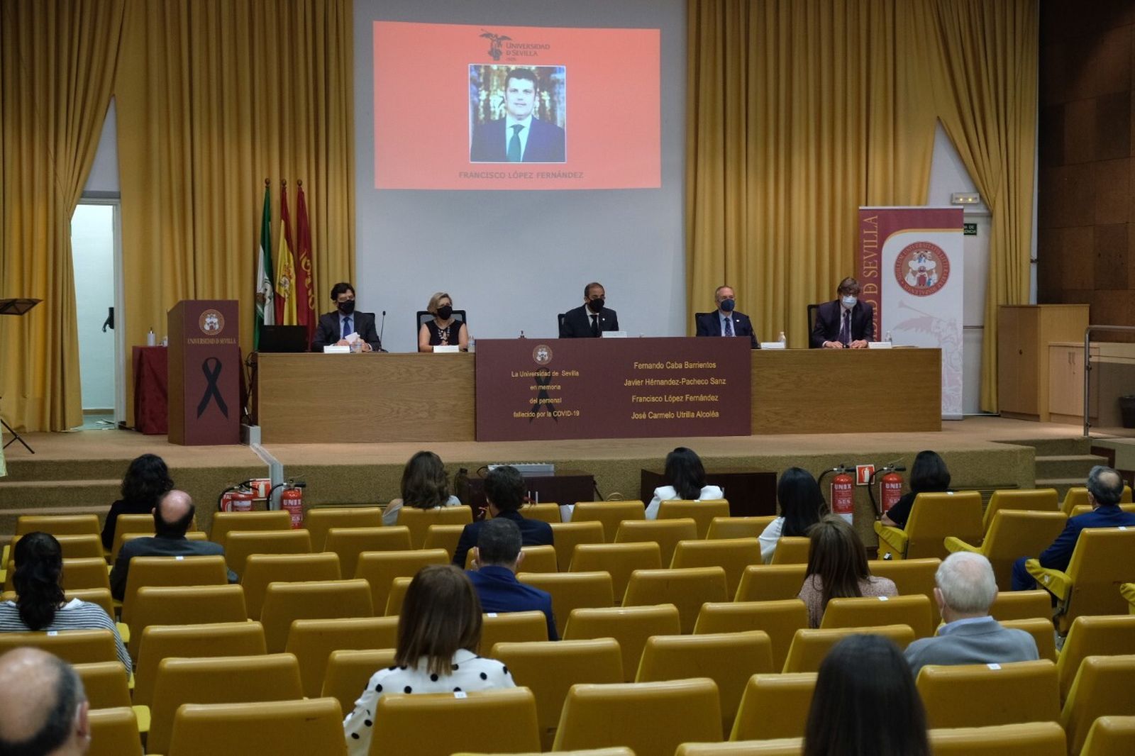 Un momento del homenaje celebrado en la Facultad de Matemáticas.
