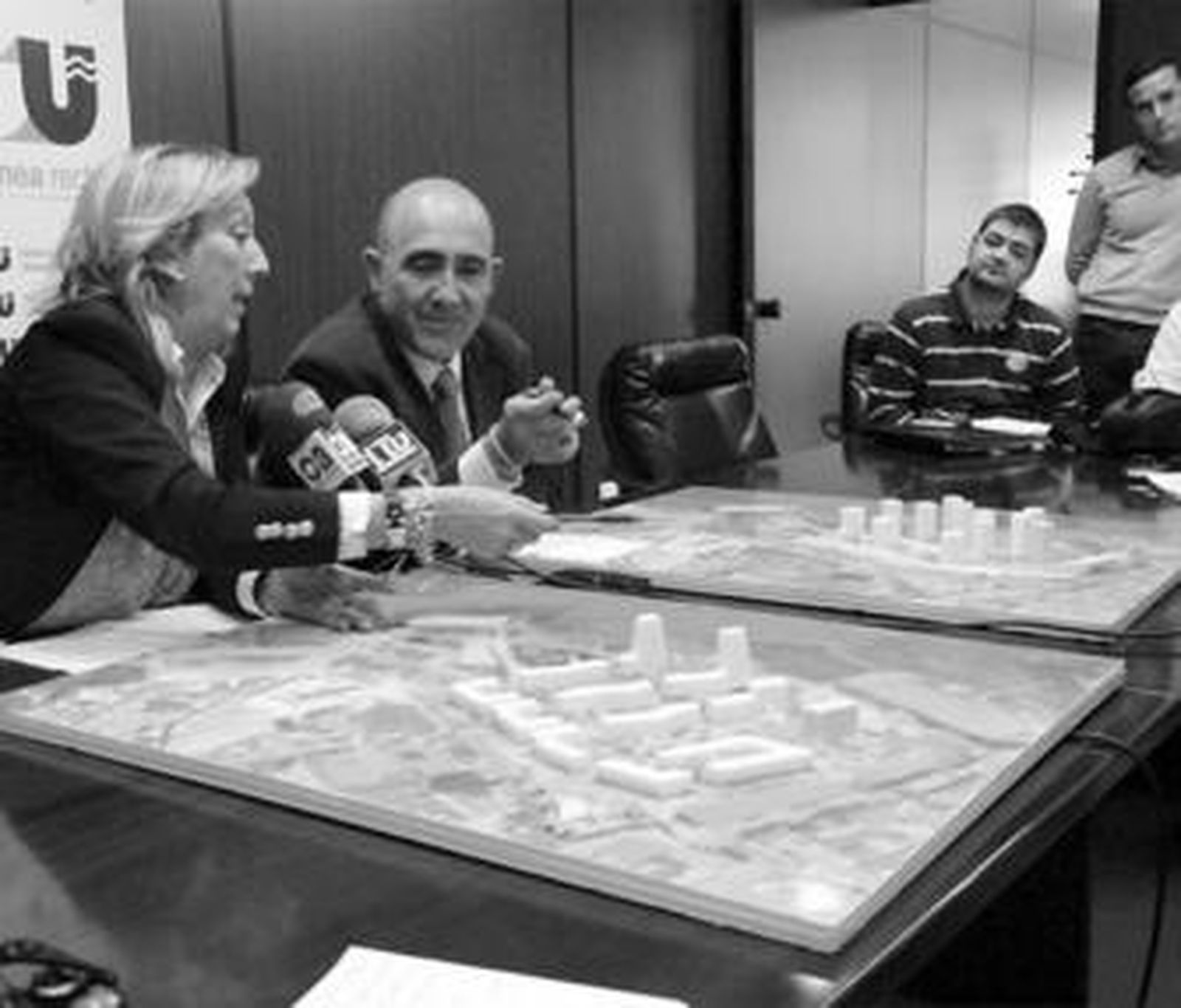 Pedemonte y De Bernardo comparan la nueva ordenación de FSC con la antigua propuesta de las doce torres.