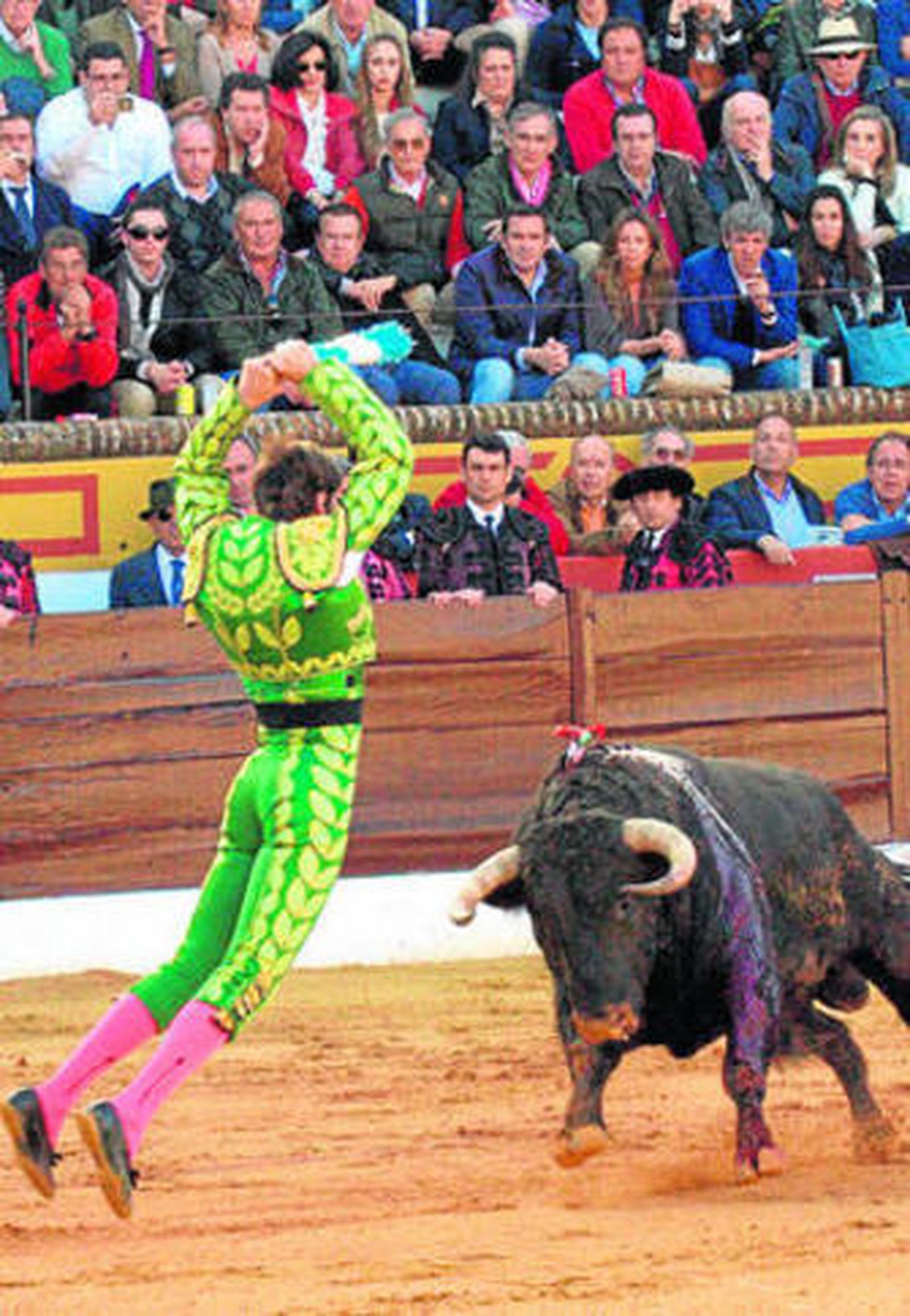 Padilla, fiel a si mismo, volvió a prender banderillas.