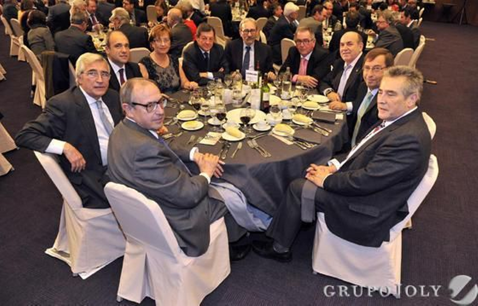 Guillermo Jiménez, Pedro Fernández Céspedes, José Luis Gómez Boza, Marisa Bustinduy, Juan Fraile, Agustín Molina, Ramón Sedeño, Federico Beltrán, Ángel Fernández Noriega y Ernesto Gómez.

Foto: Belén Vargas/ Juan Carlos Vázquez
