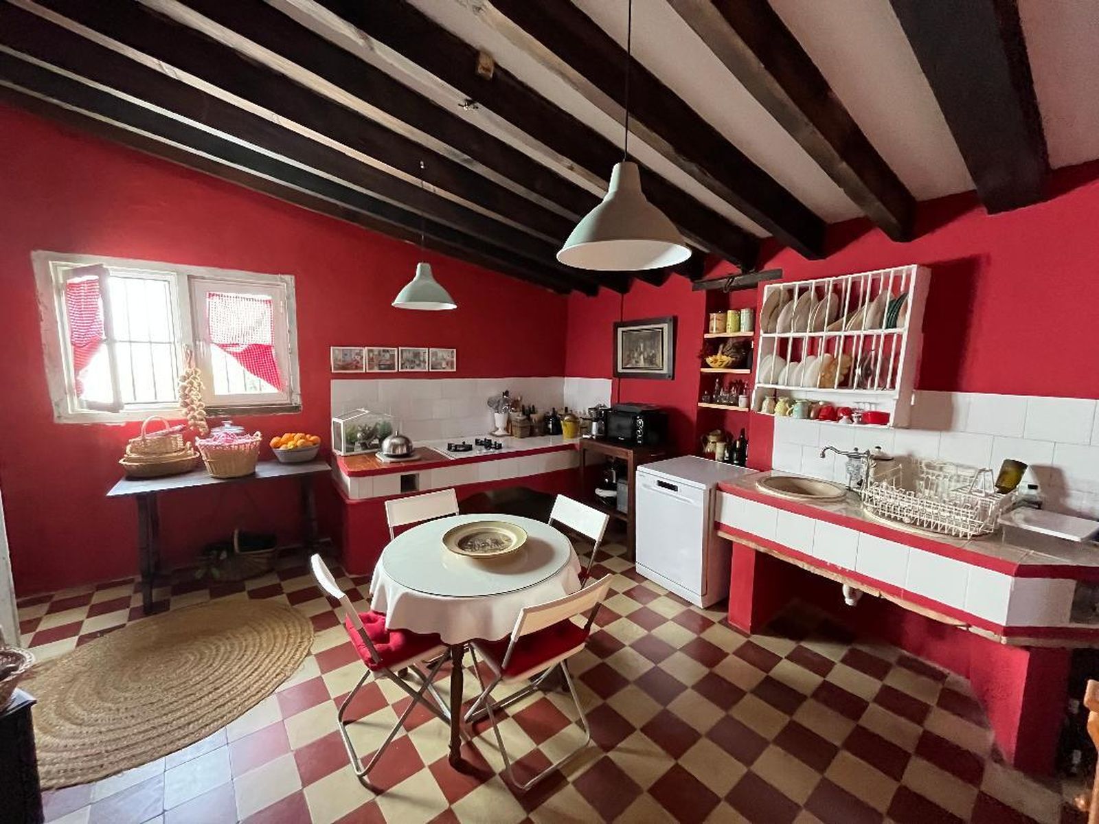 Fotos de la casa familiar de la pintora Marusela Pérez-Maximo