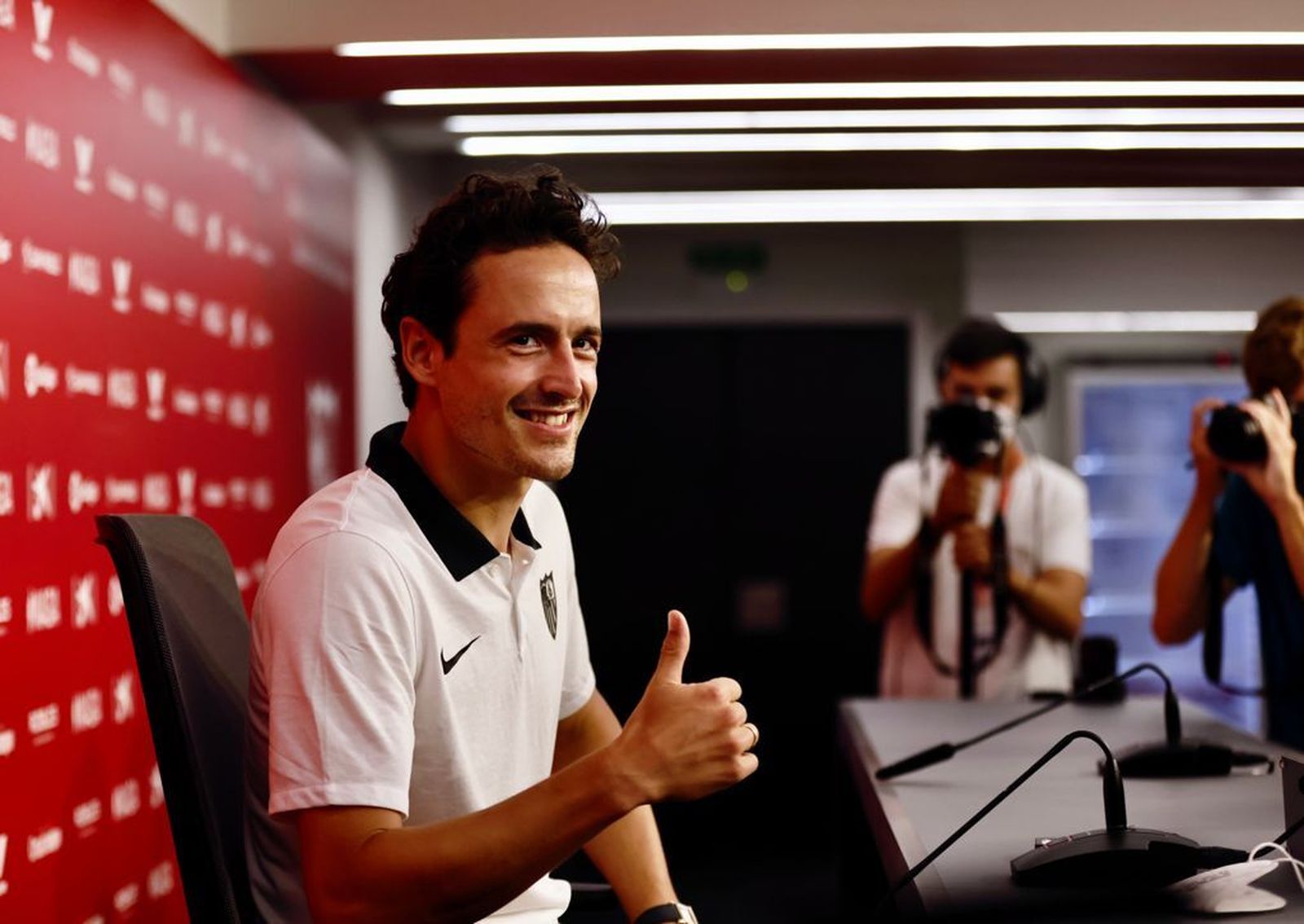 El danés Thomas Delaney, en su presentación como jugador del Sevilla.