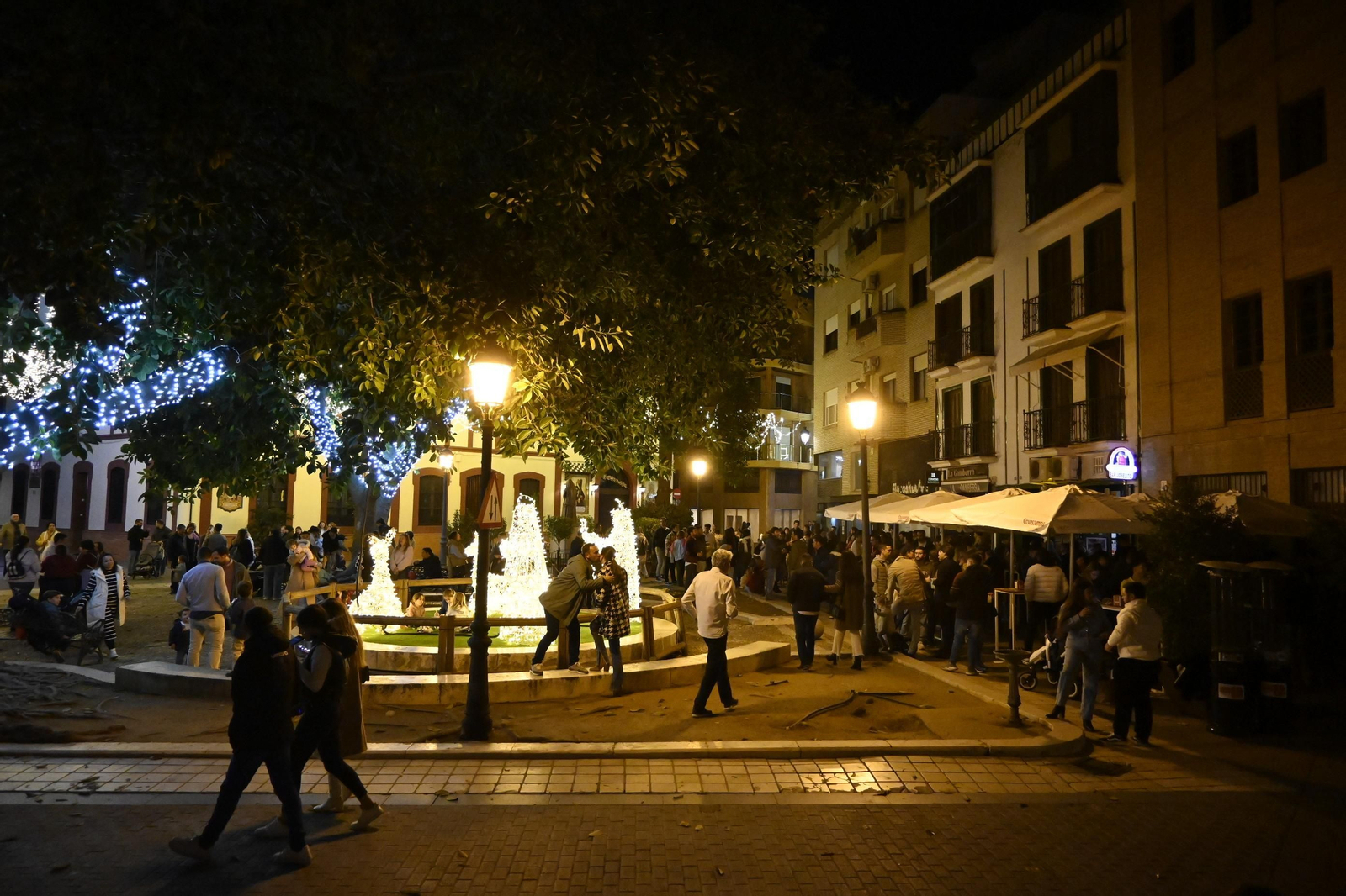 Imágenes del alumbrado navideño en las calles de Huelva