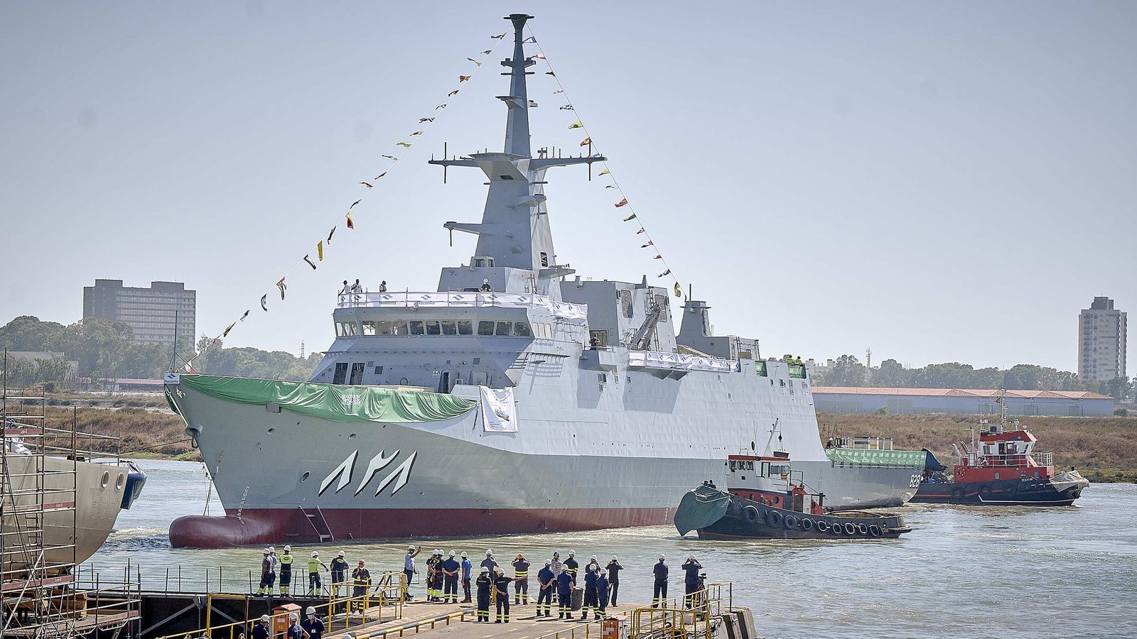 Botadura de  Al-Jubail, la primera de las cinco corbetas que Navantia construye para Arabia Saudí en el astillero de San Fernando.