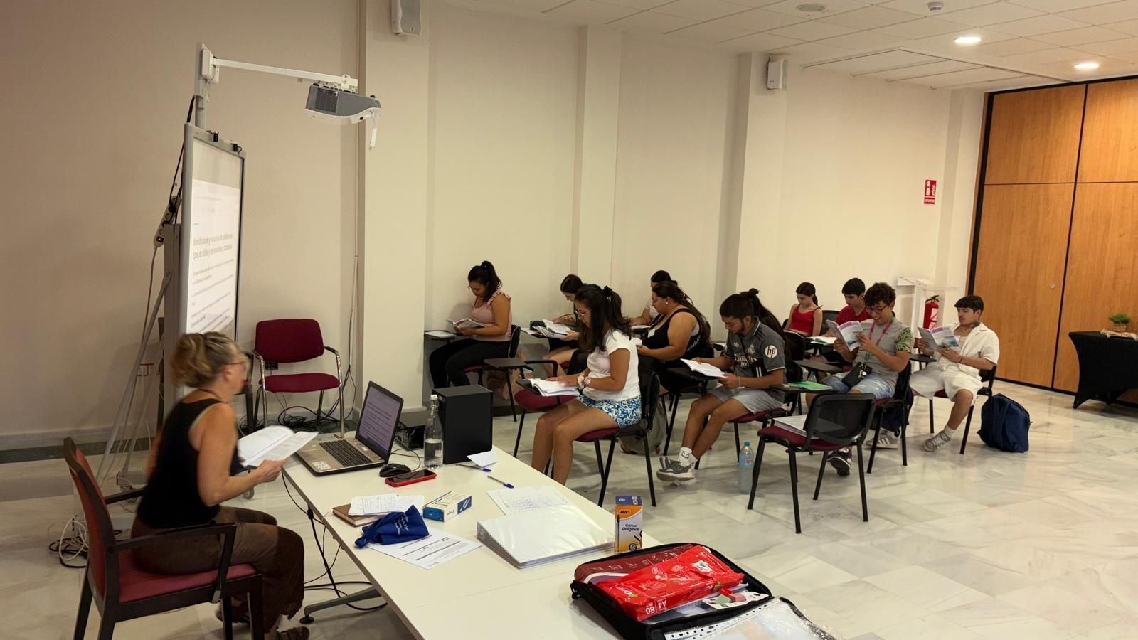 Personas con discapacidad empiezan sus prácticas formativas hacia un oficio en la Almería capital y Huércal-Overa