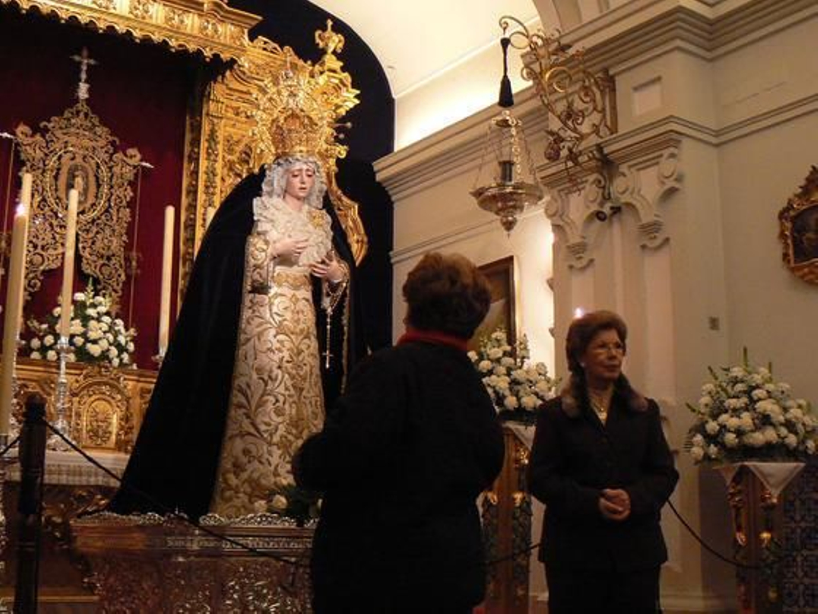 La Virgen de La Estrella ha estado lejos de Triana durante 20 semanas en la que ha sido sometida a un proceso de restauración en la sede del Instituto Andaluz de Patrimonio Histórico (IAPH).  Foto: Ruesga Bono/Manuel Gómez
