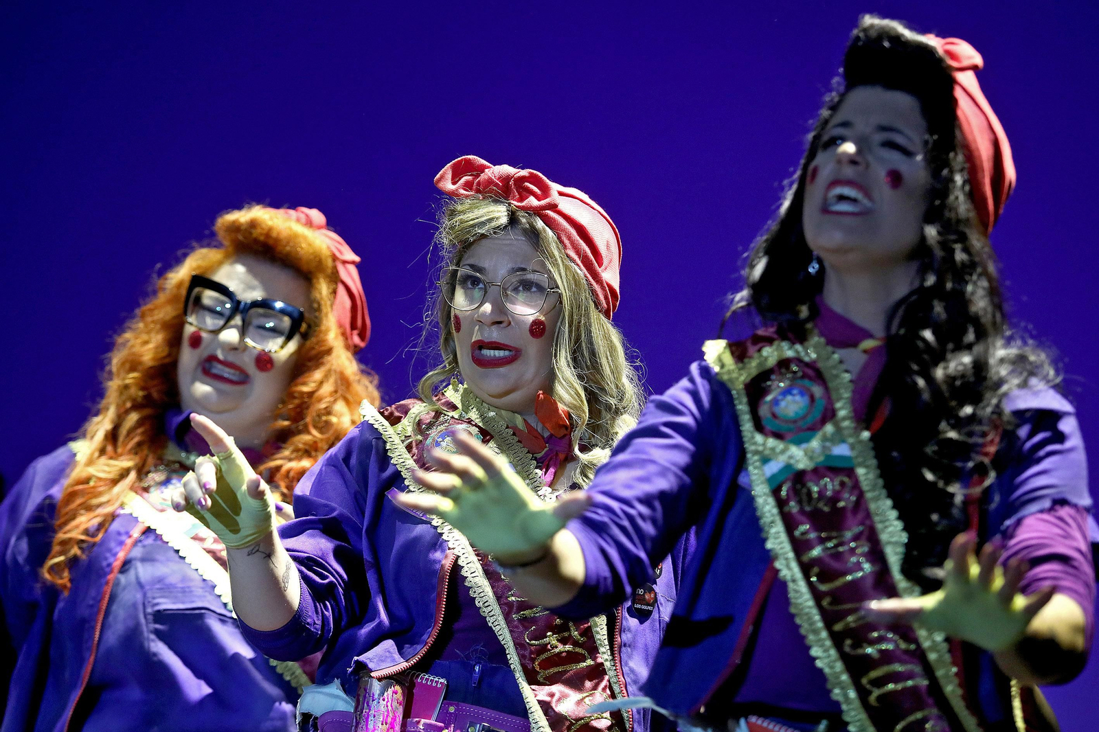 Actuación de la Comparsa 'We can do...Carnaval!'