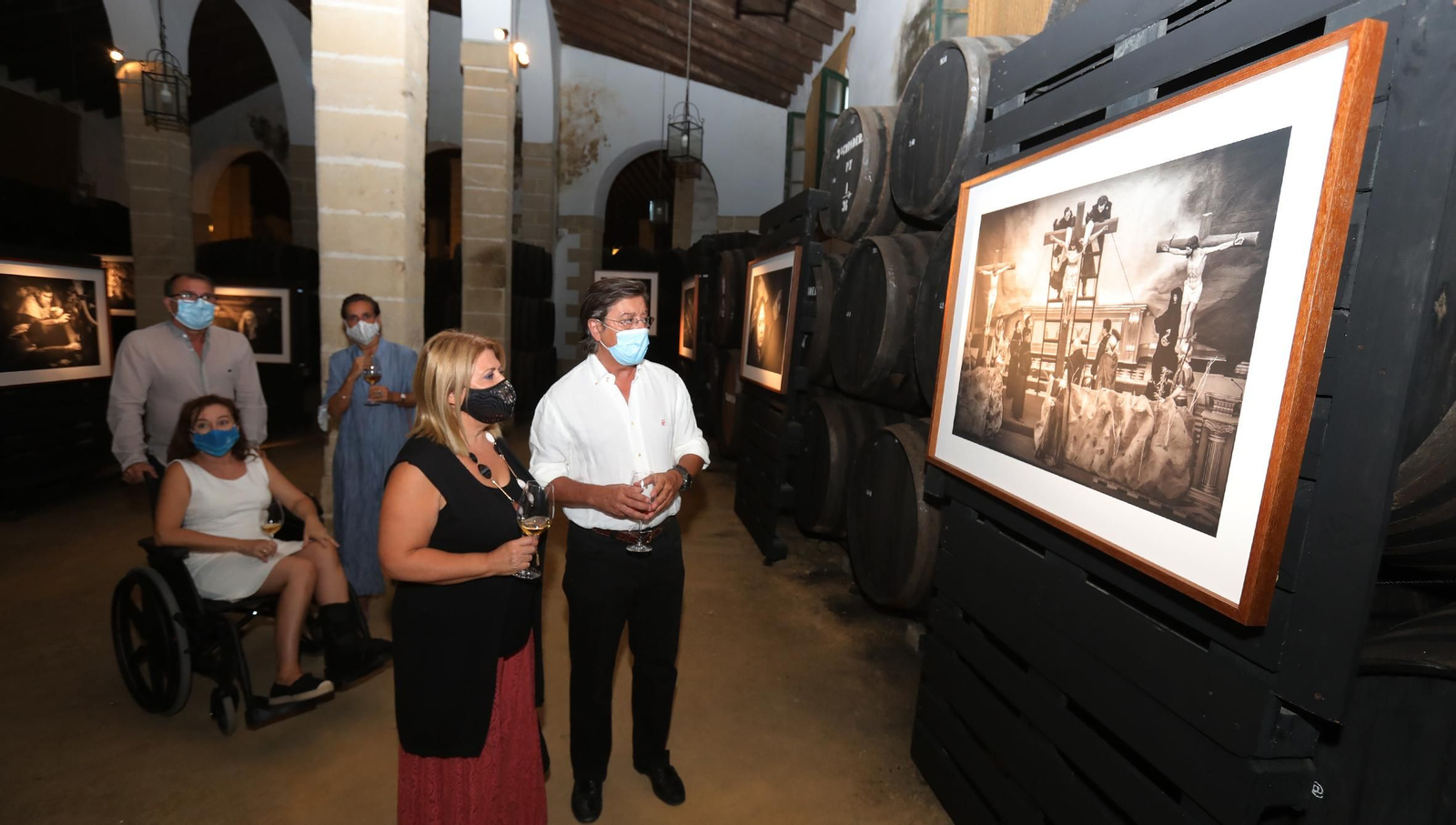 Pío Cabanillas inaugura 'Antigua' en bodegas Tradición