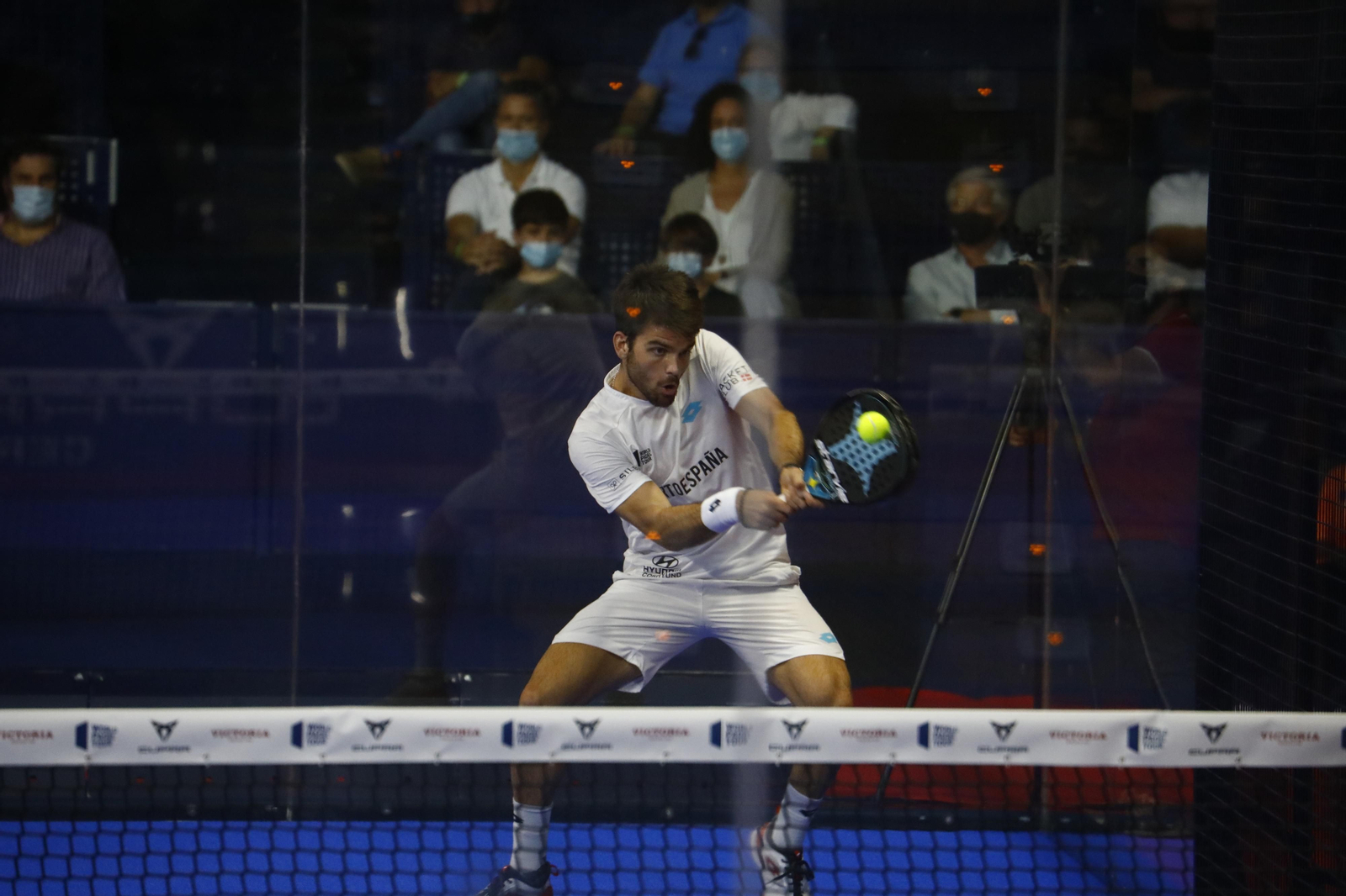 La cara y la cruz de Javi Garrido y Xisco Gil en el World Padel Tour de Córdoba, en imágenes