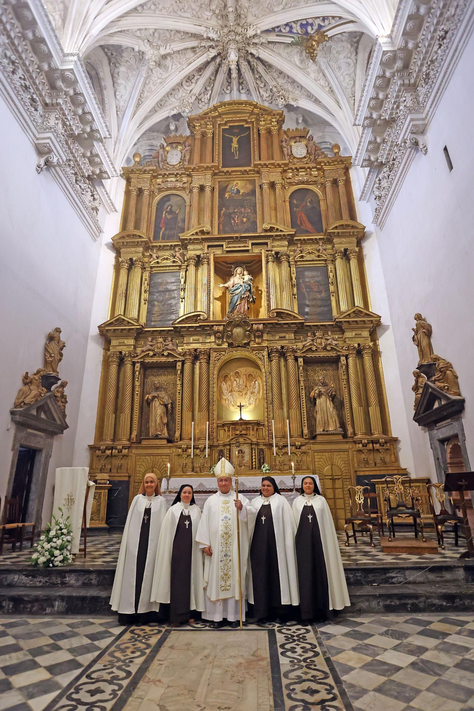 Imágenes de la misa de bienvenida a las hermanas Carmelitas en La Cartuja de Jerez