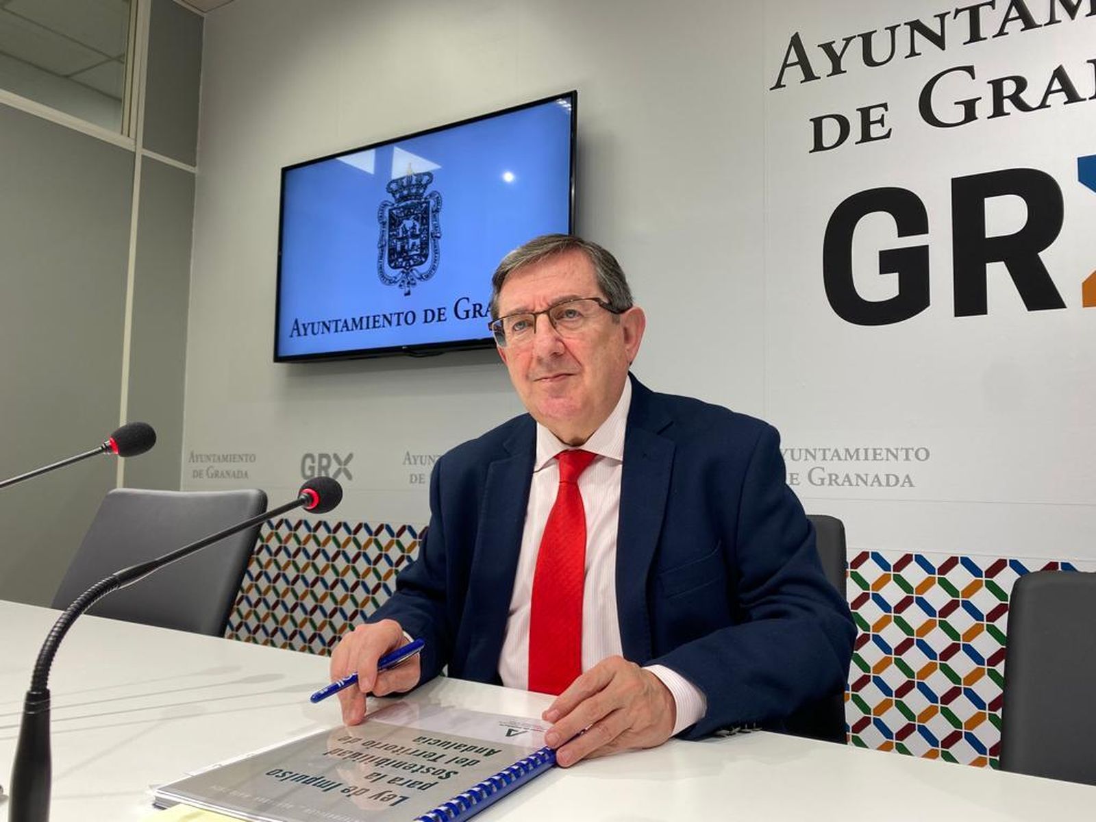 El PP pide al alcalde de Granada que deje de poner "piedras en el ...