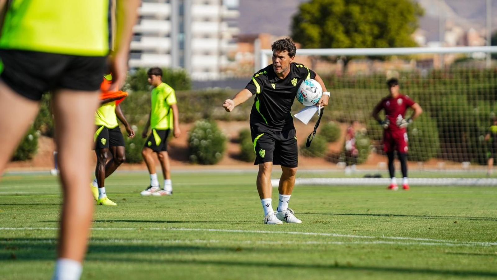 El técnico de Vilassar de Mar afrontó su primera rueda de prensa de la temporada.
