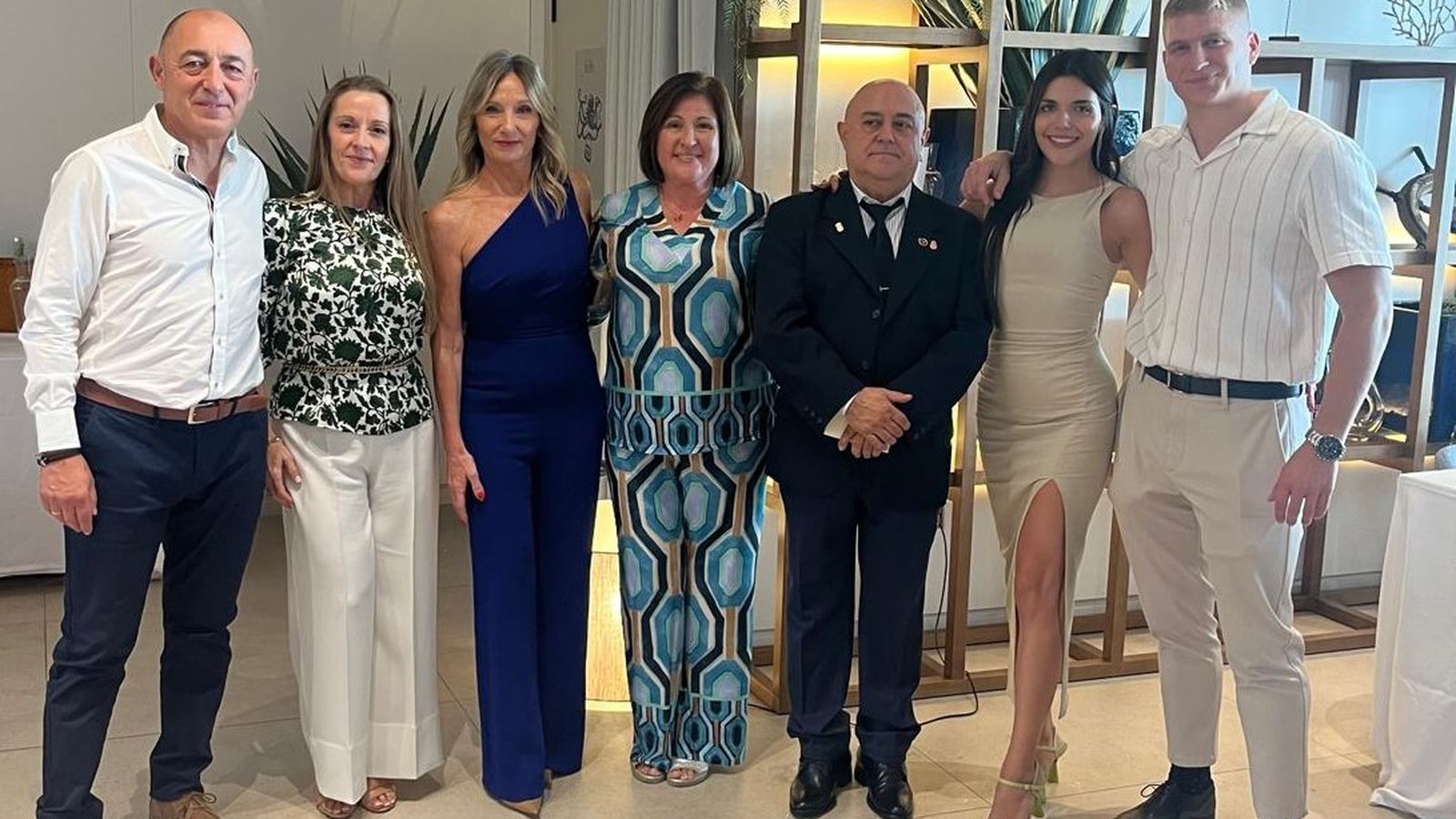 Comida de homenaje por su jubilación a Francisco Martínez, jefe de Servicios de 'El Acebuche'