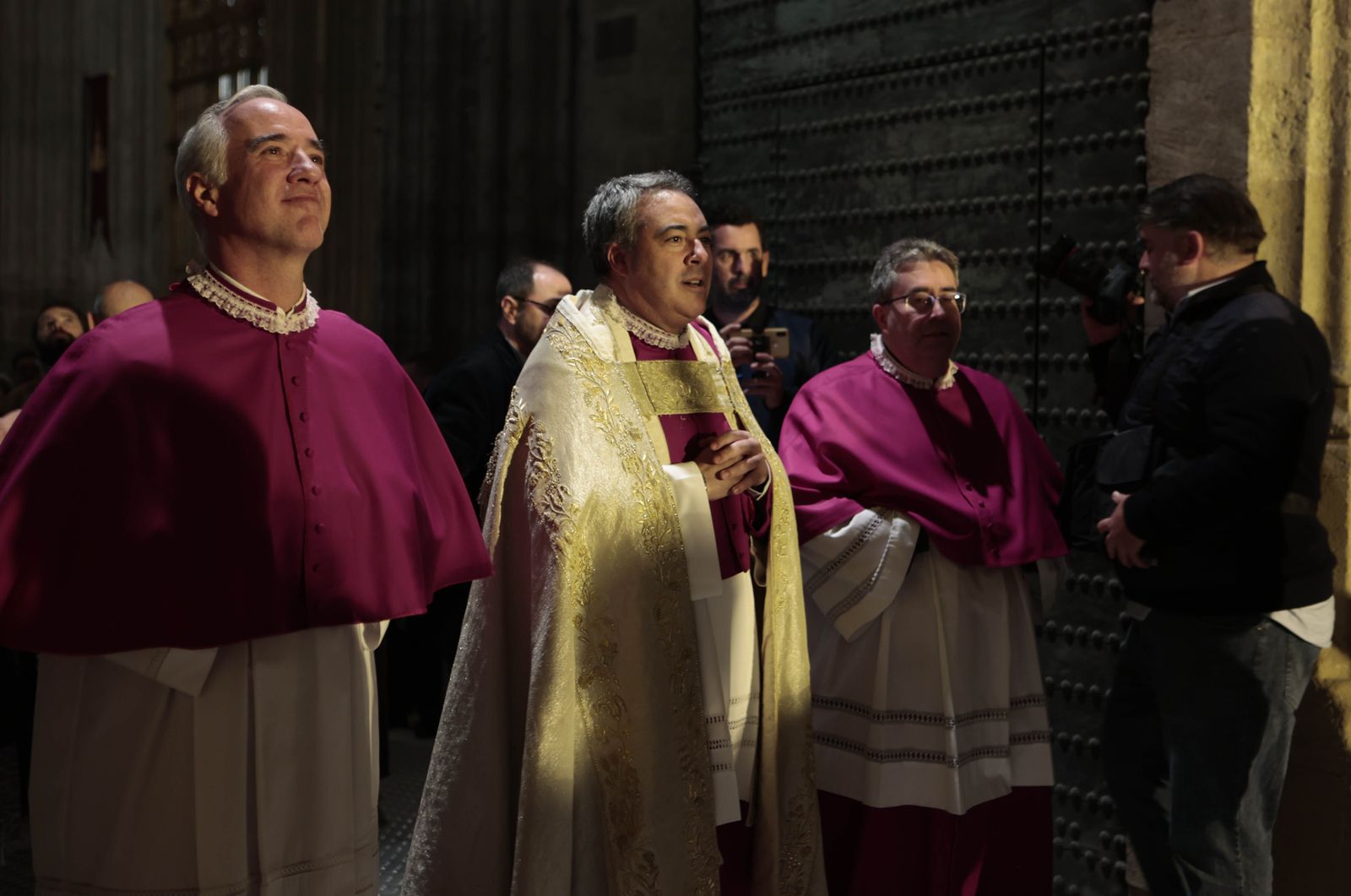 Las imágenes del traslado de la Virgen de Valme a la Catedral
