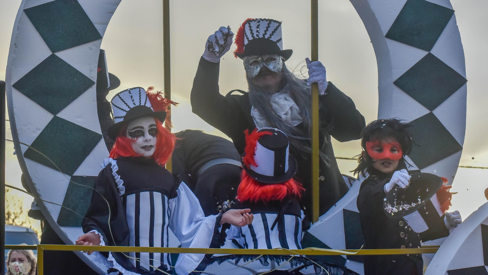 Fotos del pasacalles de Carnaval en Tarifa