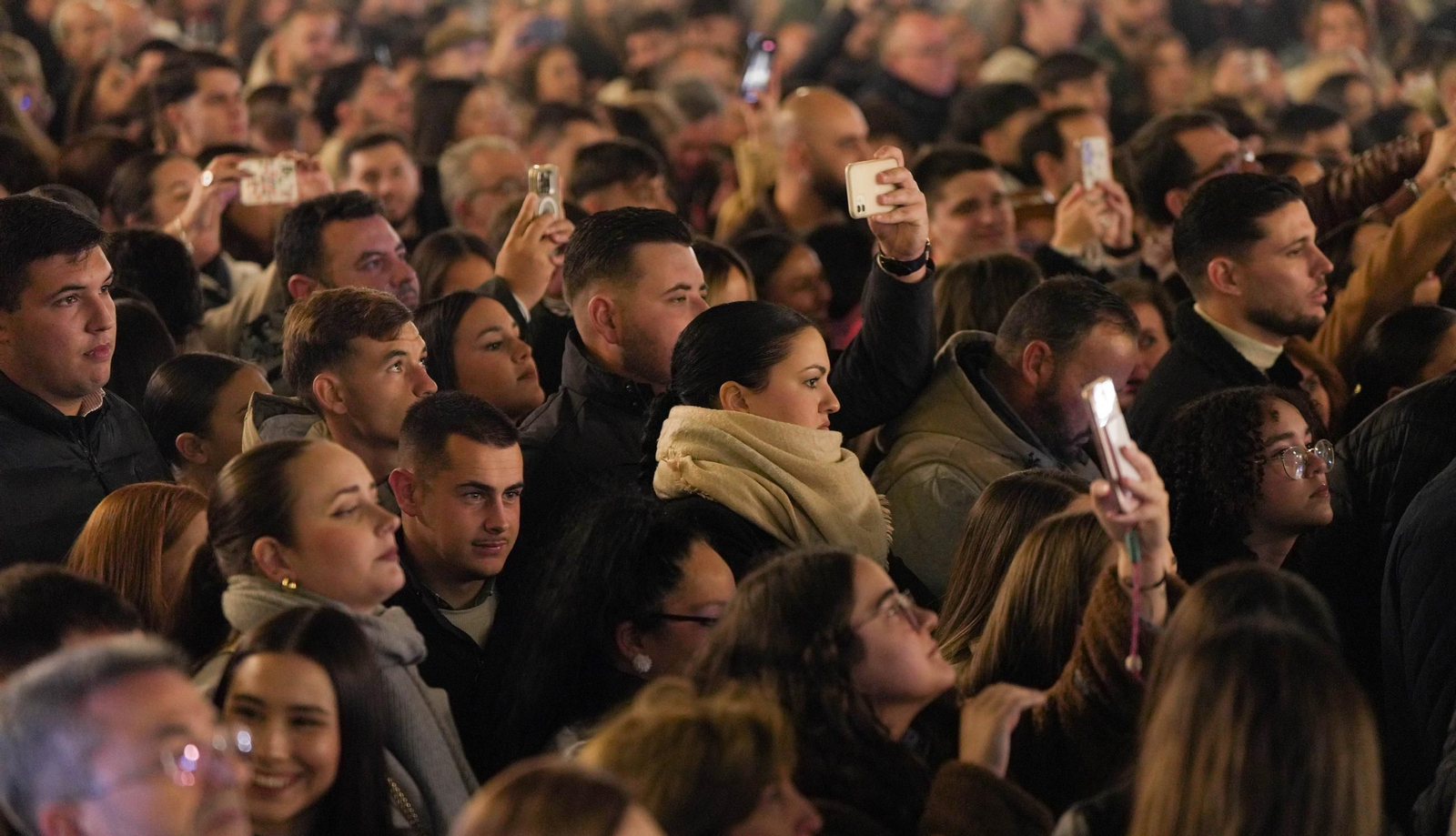 Imágenes del ambientazo en el alumbrado de Navidad en Jerez