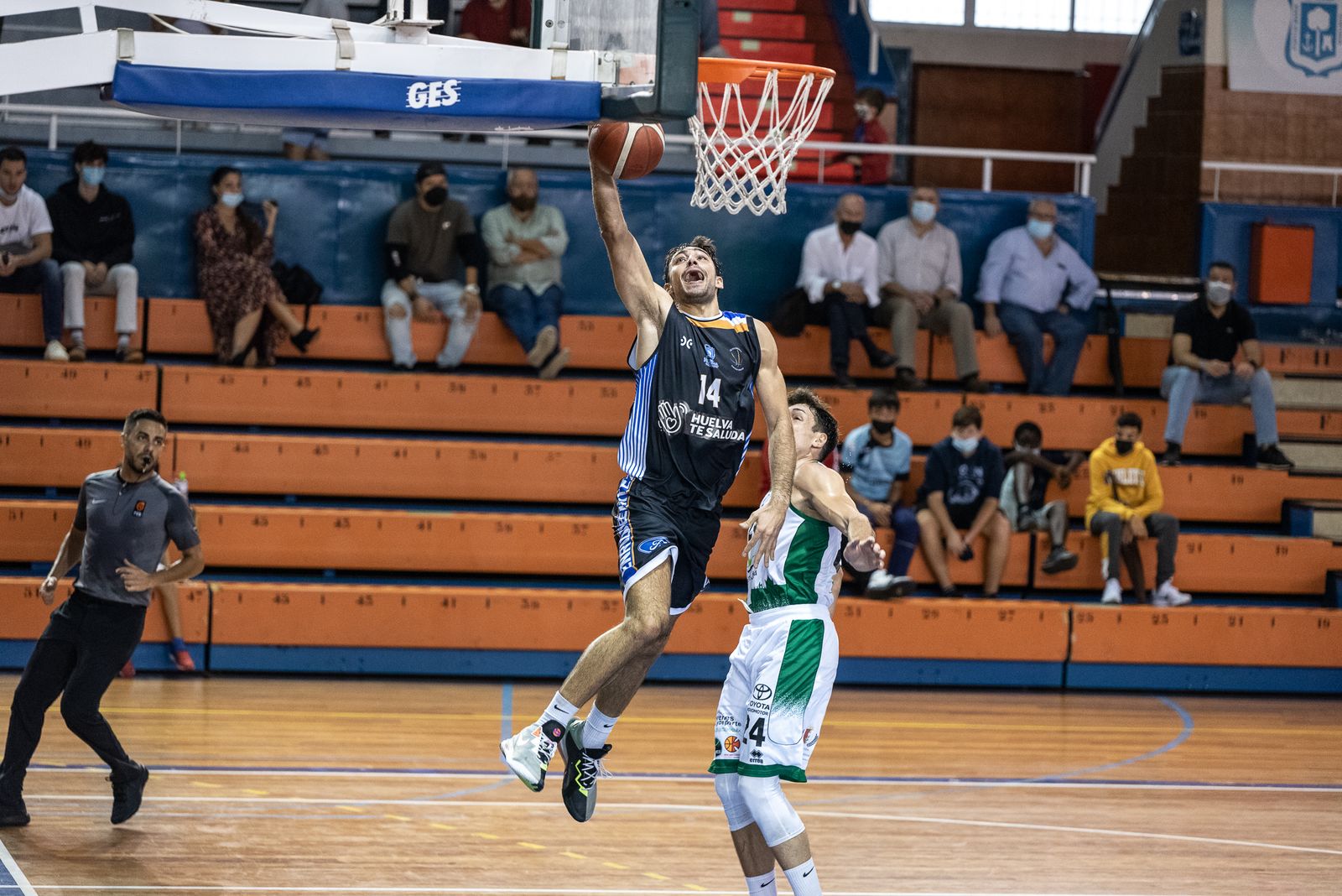 Baloncesto: Imágenes del Huelva Comercio - Extremadura