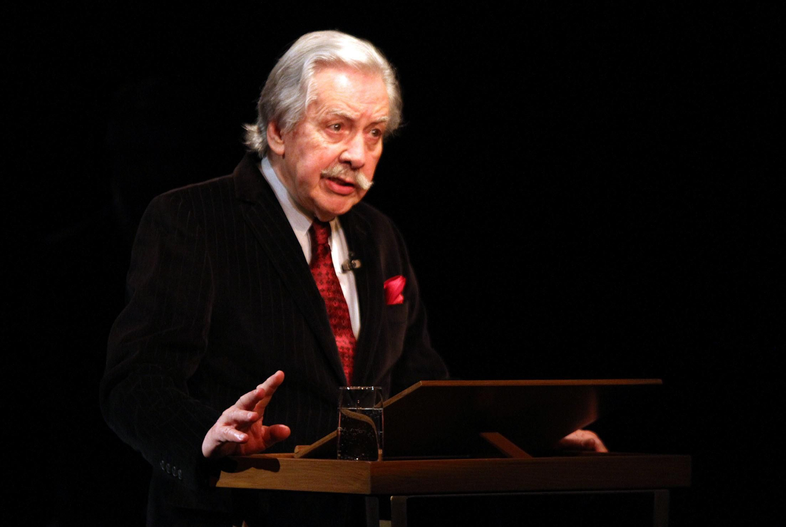 Inauguración del ciclo 'La lengua viaja a América', enmarcado en el 525 Aniversario del Encuentro entre dos Mundos