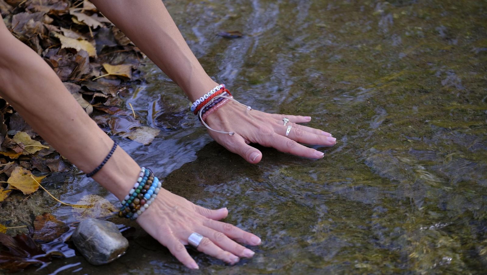 Limpieza y senderismo por la Alpujarra, en imágenes