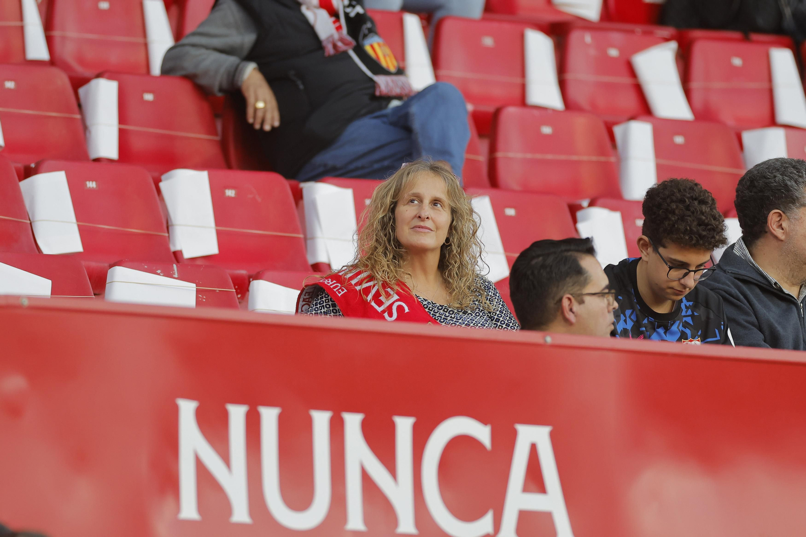 Búscate en las fotos del Sevilla-Betis