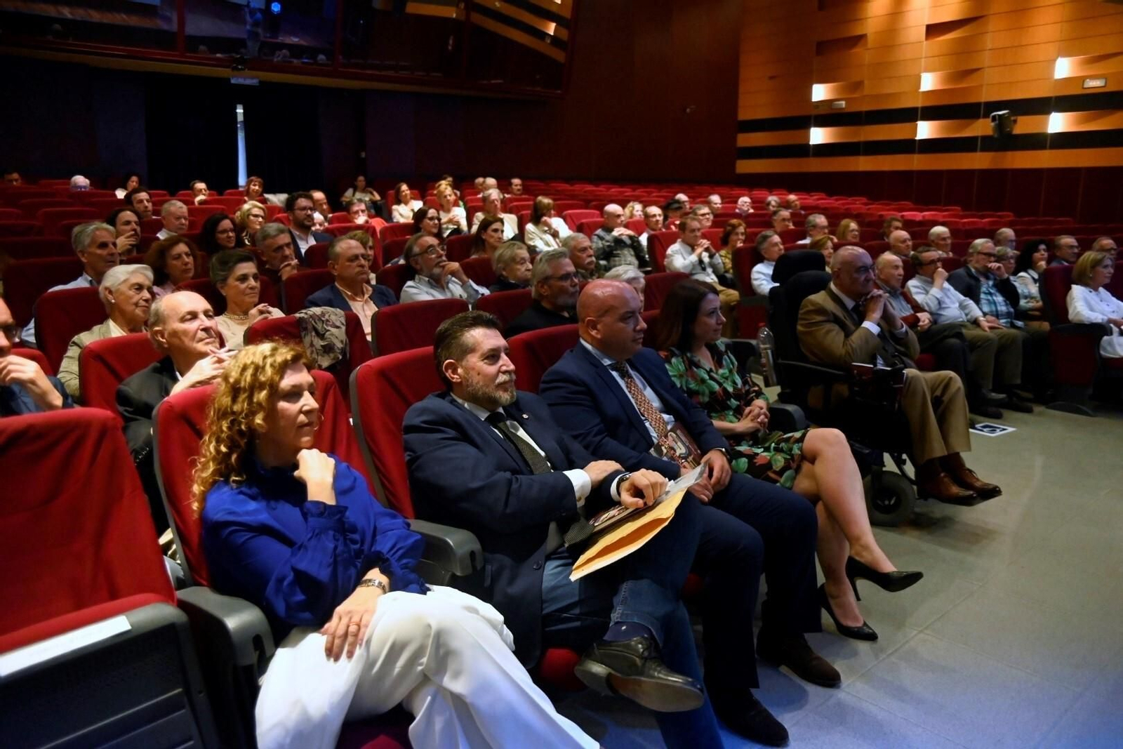 La presentación del libro de Manuel Concha sobre el flamenco en las artes plásticas, en imágenes La presentación del libro de Manuel Concha sobre el flamenco en las artes plásticas, en imágenes