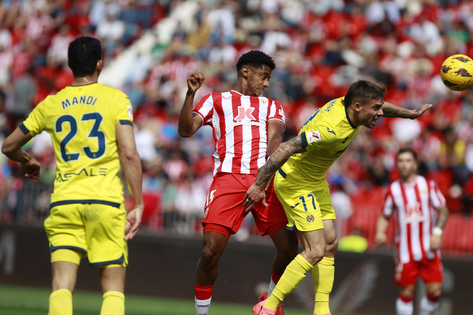 Las mejores imágenes del partido de fútbol U.D. Almería-Villarreal C.F.