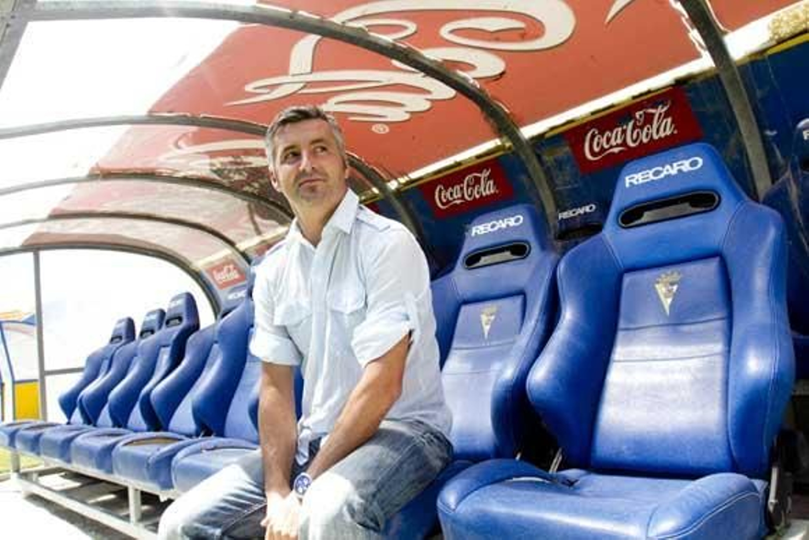 Suárez prepara un equipo competitivo "también en Segunda A"