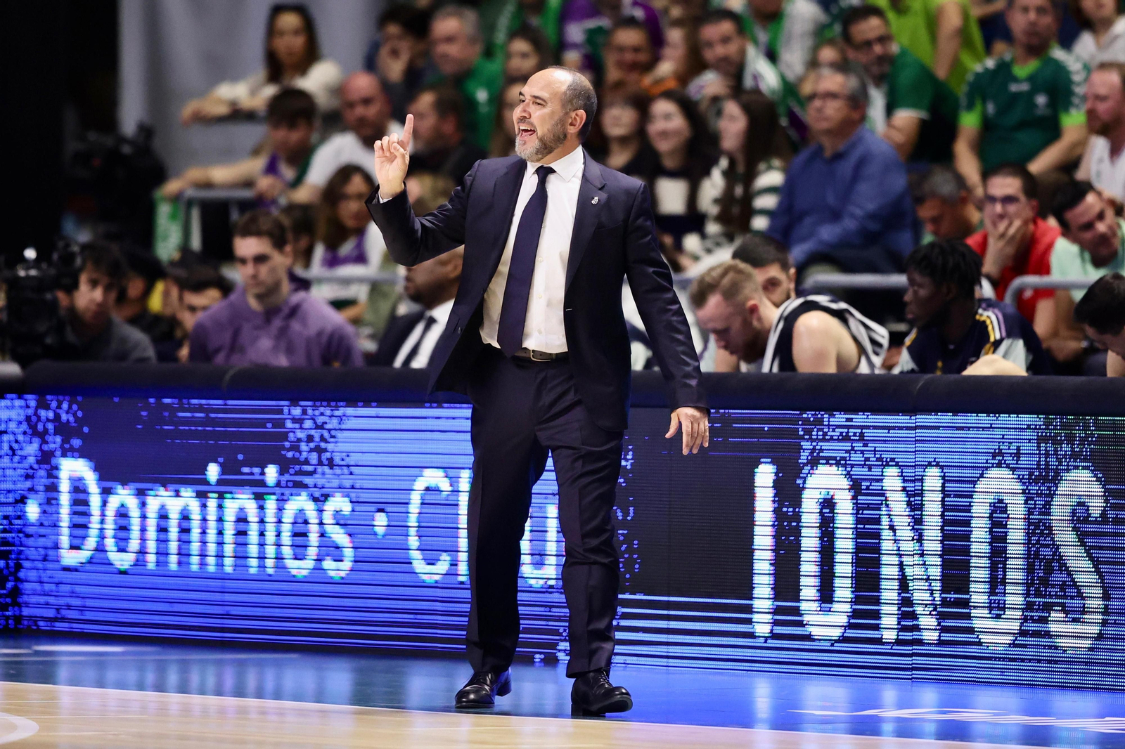 Chus Mateo, durante el Unicaja-Real Madrid